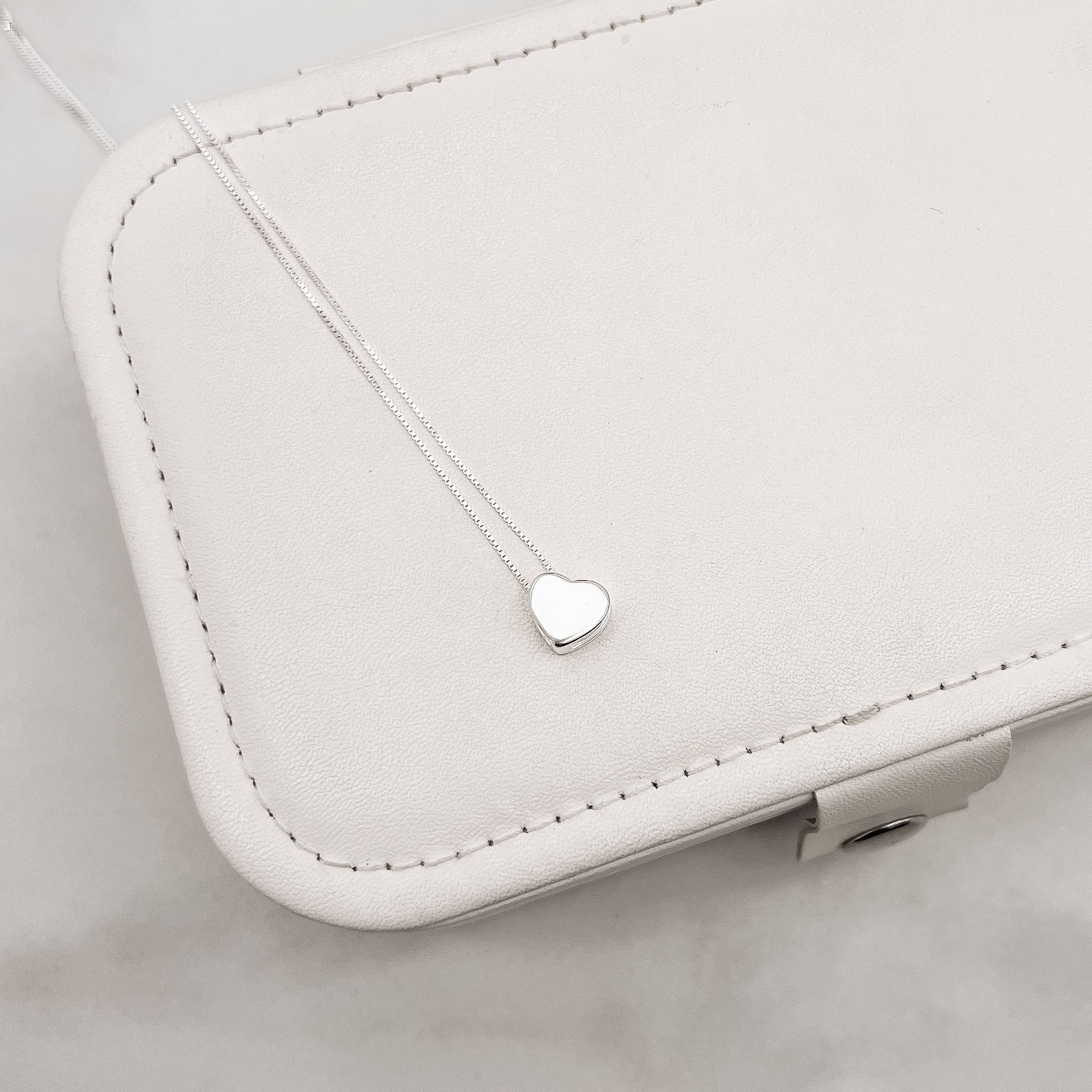 Imagem Colar coração de lado passante 8mm 45cm