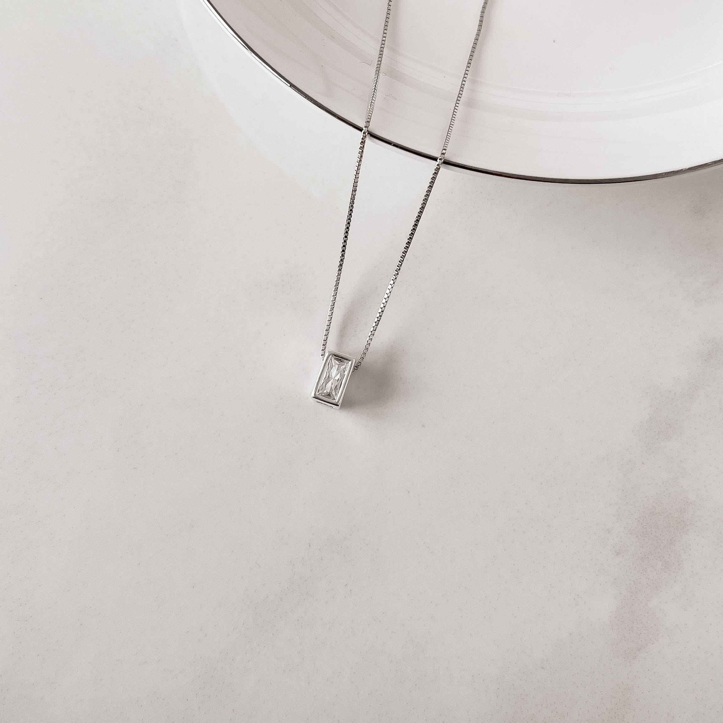 Imagem Colar zircônia retangular 7mm 40cm