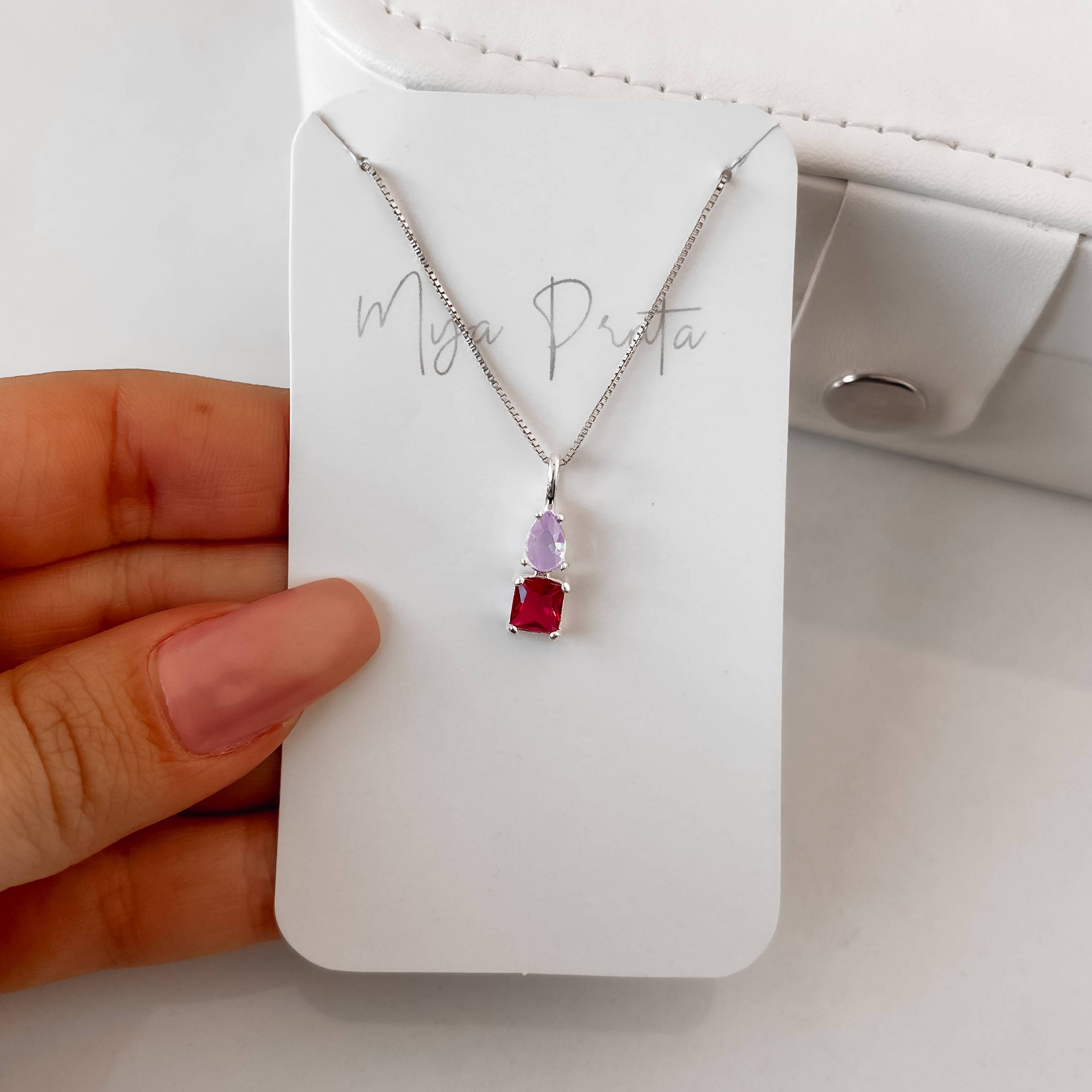 Imagem Colar pingente zircônias gota lilás e quadrada cereja 12mm 45cm