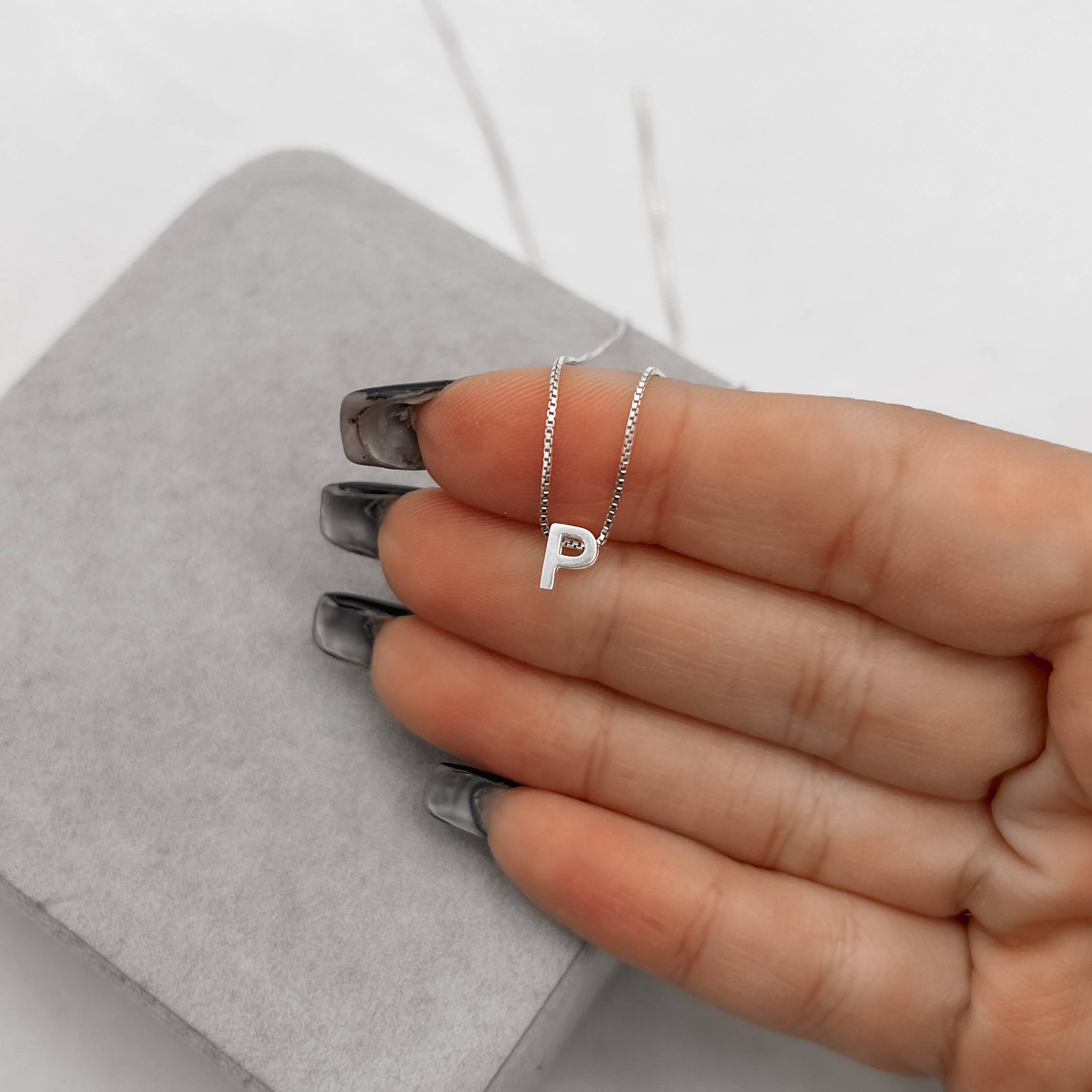 Imagem Colar letra P 6mm 45cm