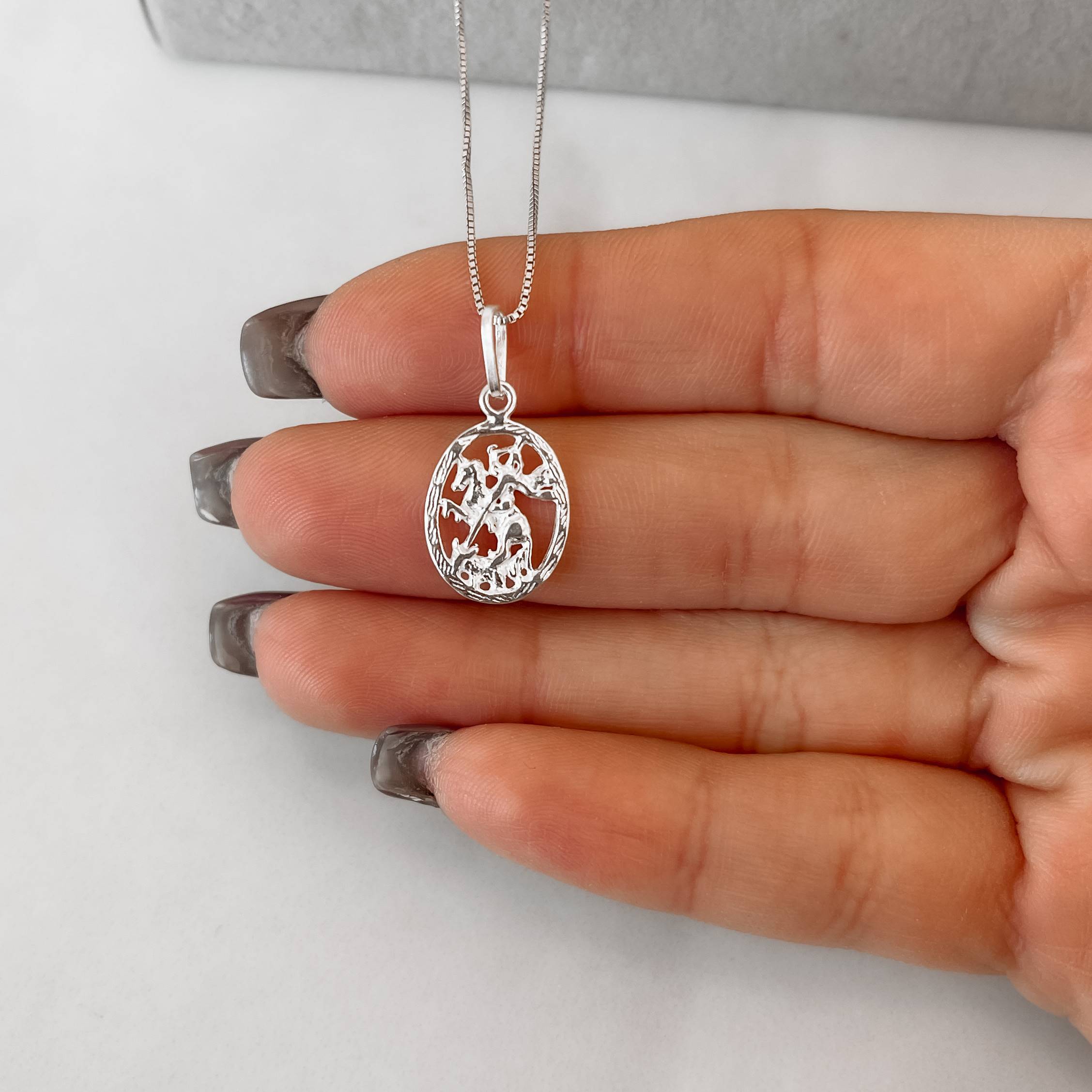 Imagem Colar pingente medalha São Jorge desenhada 14mm 45cm