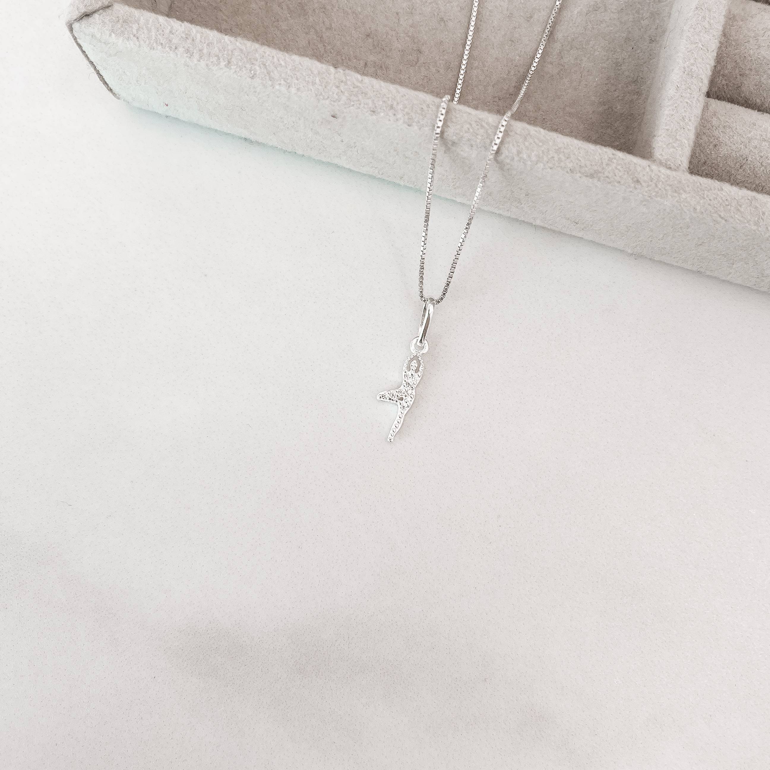 Colar pingente yoga cravejado 13mm 45cm