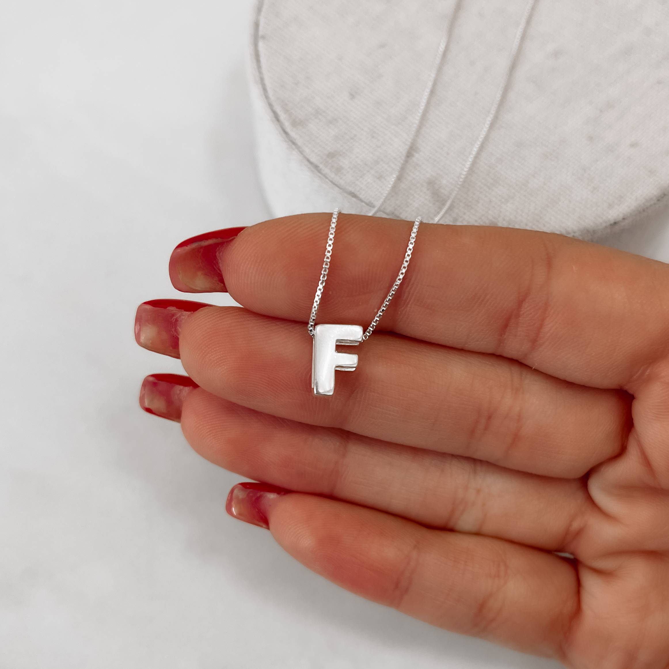 Imagem Secundária Colar letra F 9mm 45cm