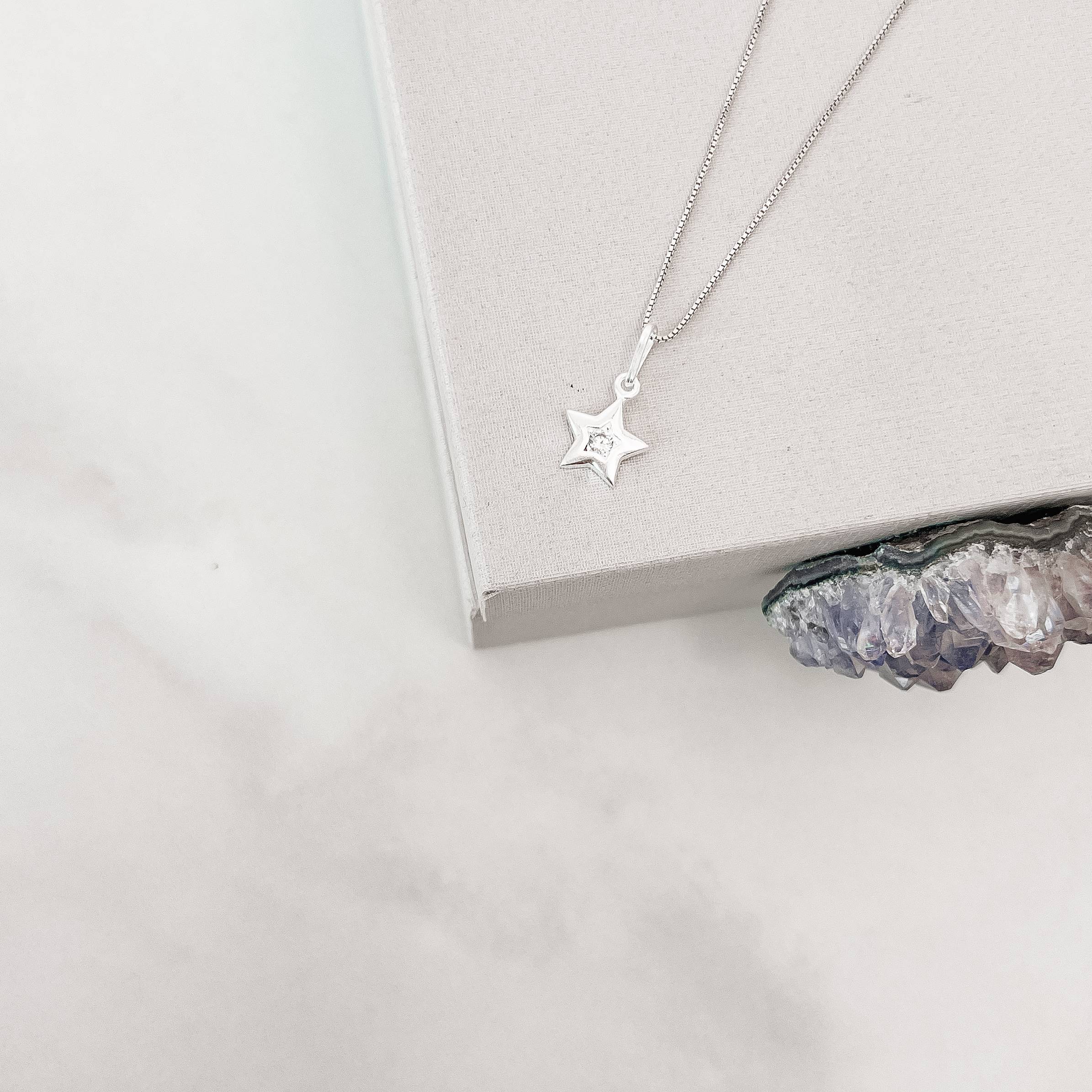 Imagem Secundária Colar pingente estrela com zircônia 9mm 40cm