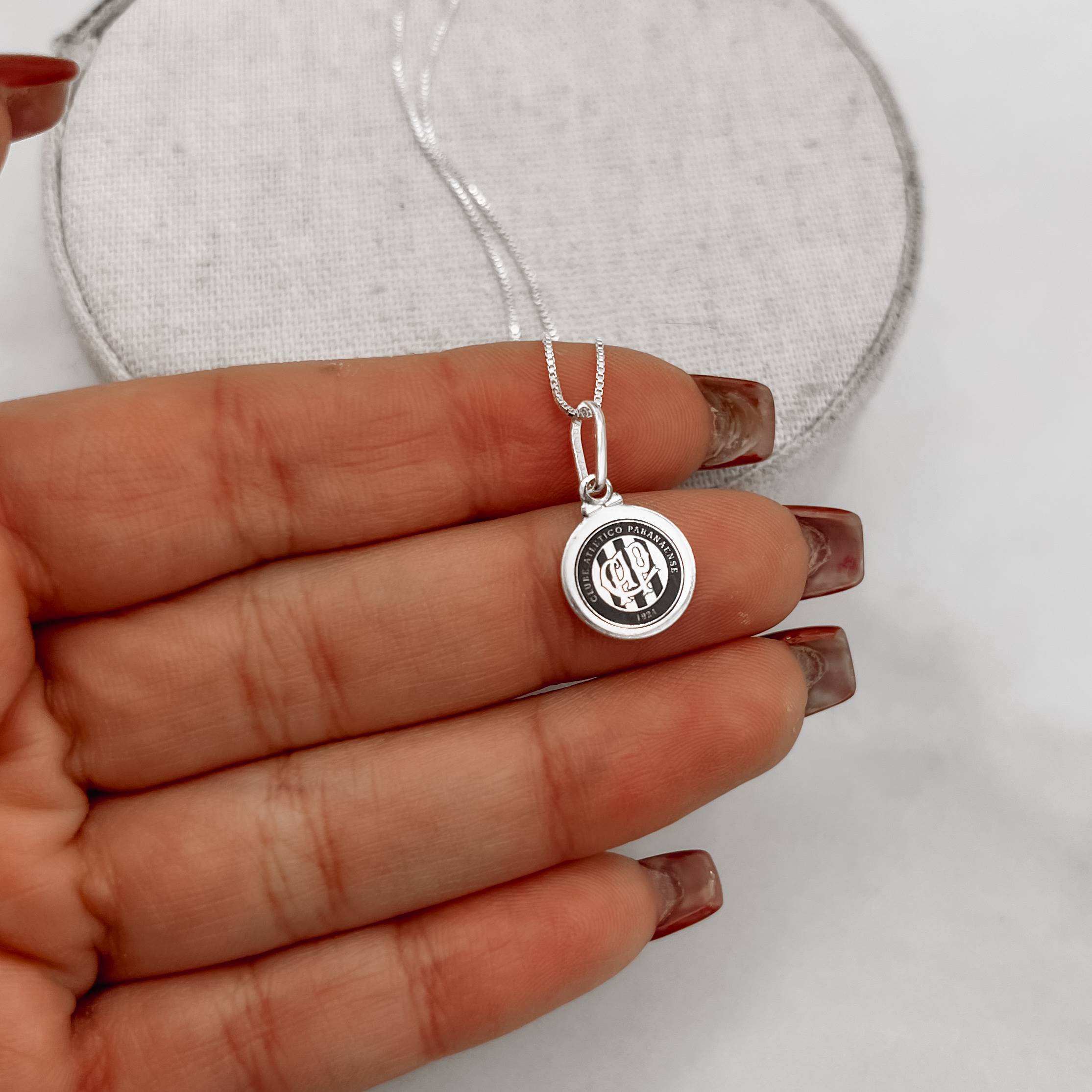 Imagem Colar pingente medalha time Atlhético Paranaense 12mm 40cm
