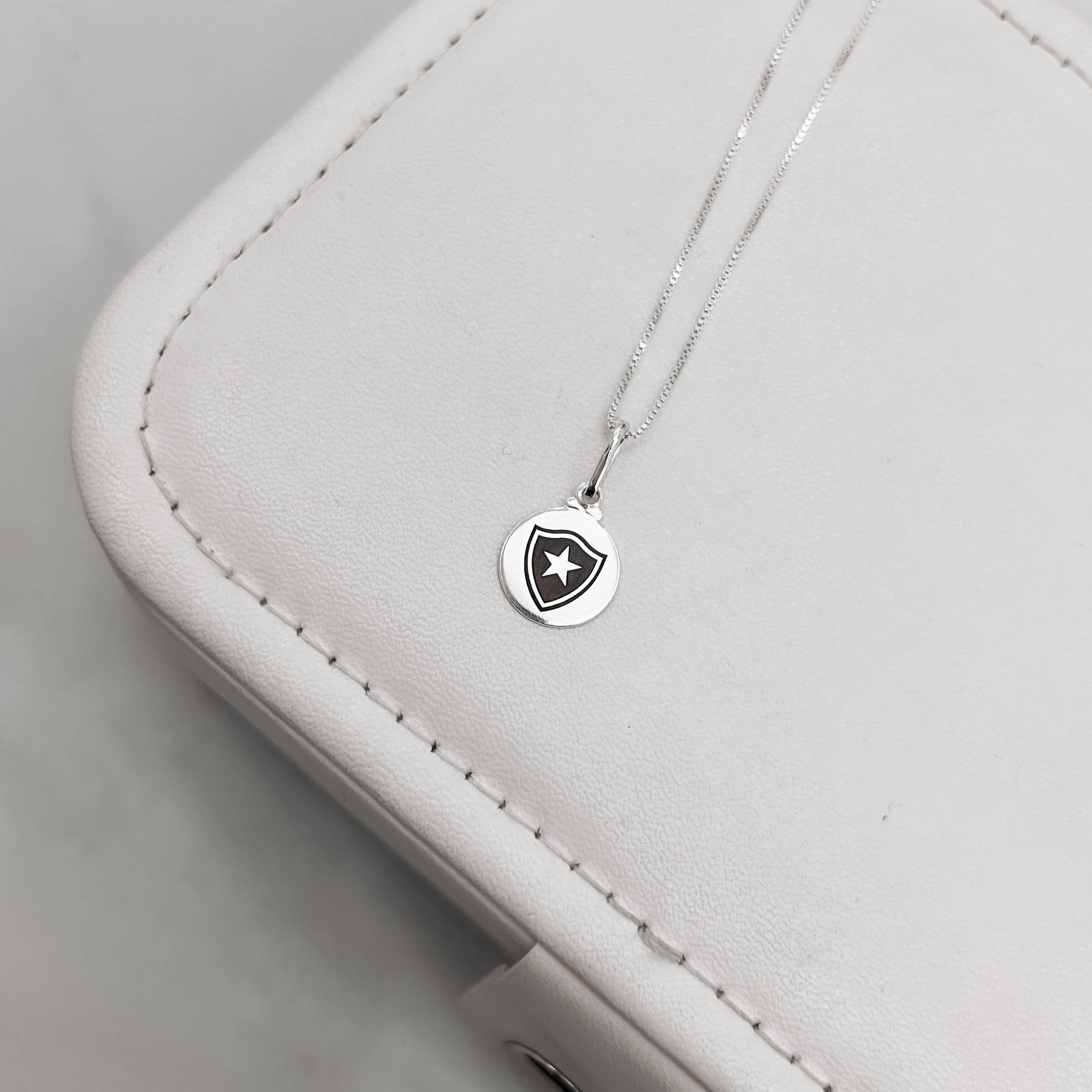 Imagem Colar pingente medalha time Botafogo 12mm 40cm