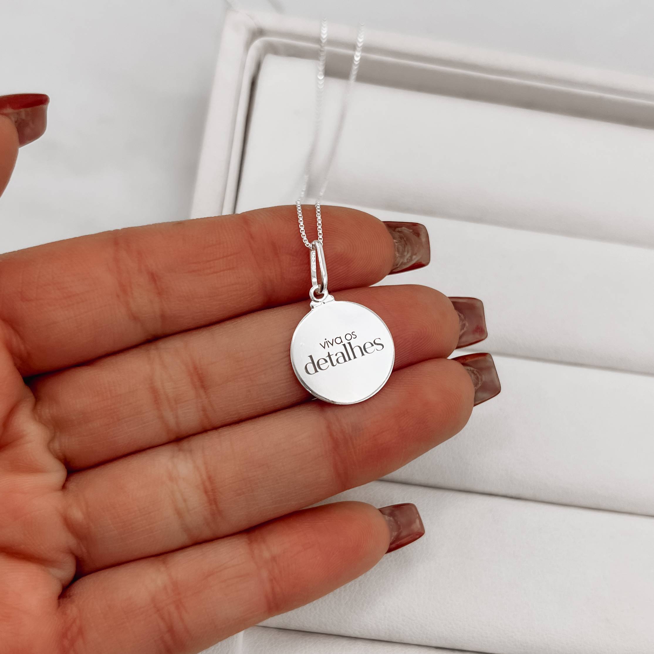 Imagem Colar pingente medalha viva os detalhes 15mm 45cm