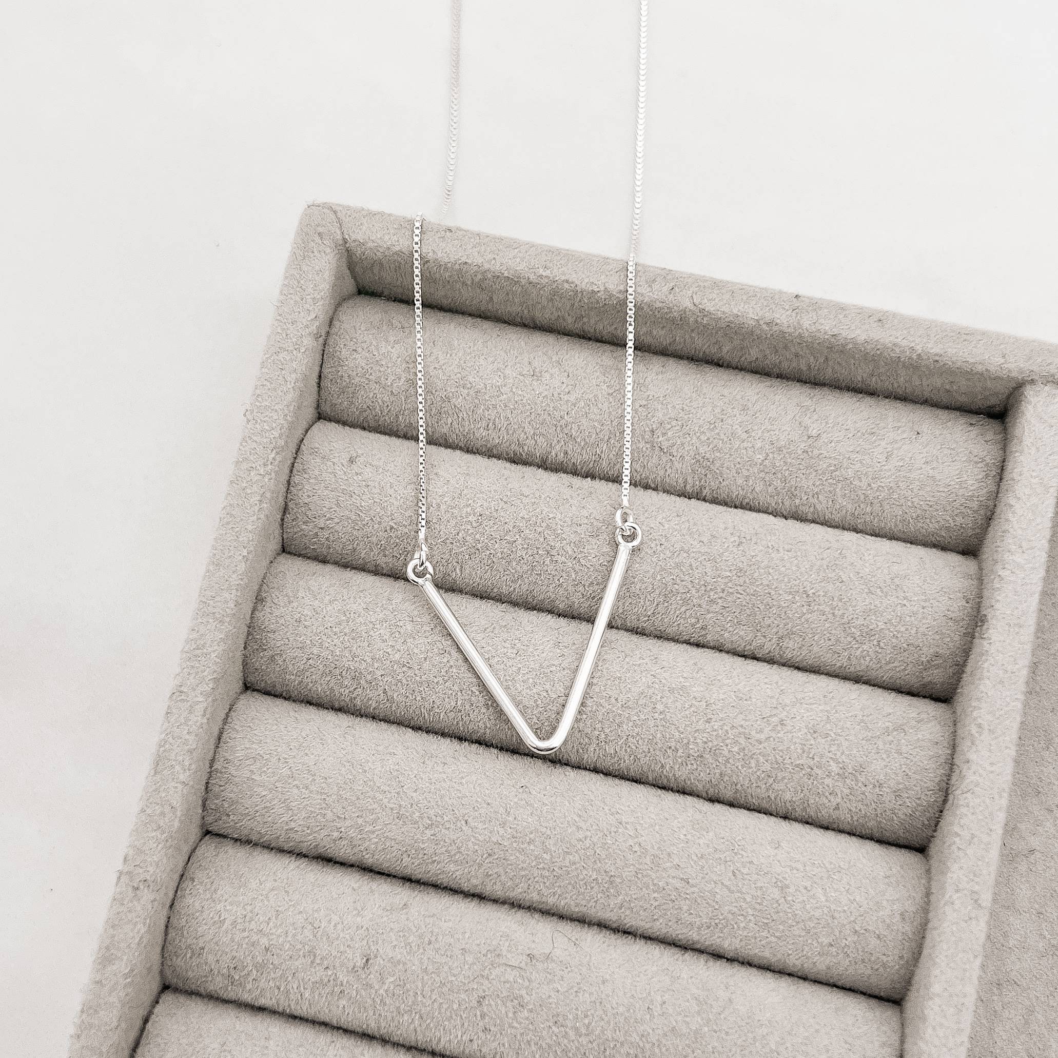 Imagem Colar V 20mm v12 45cm