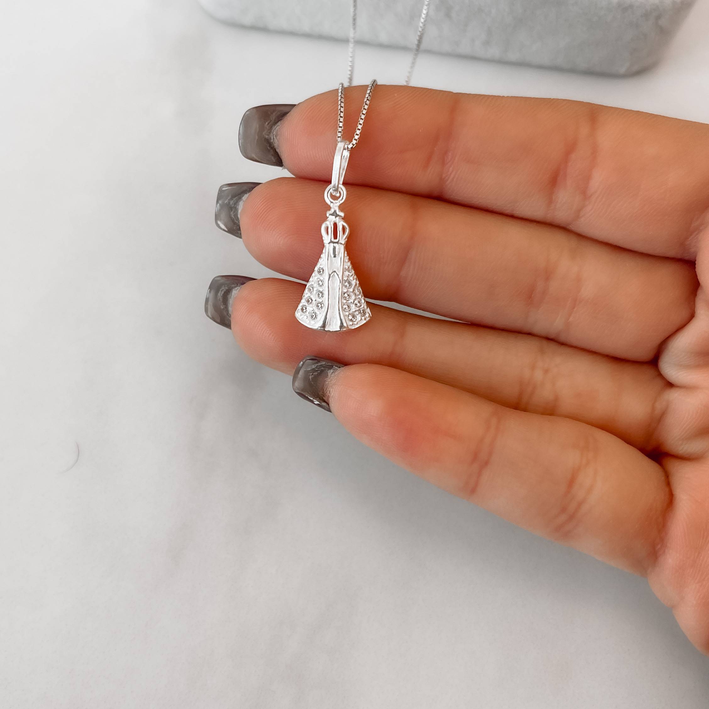 Imagem Colar pingente Nsa. Sra. Aparecida com cravejado 17mm 45cm