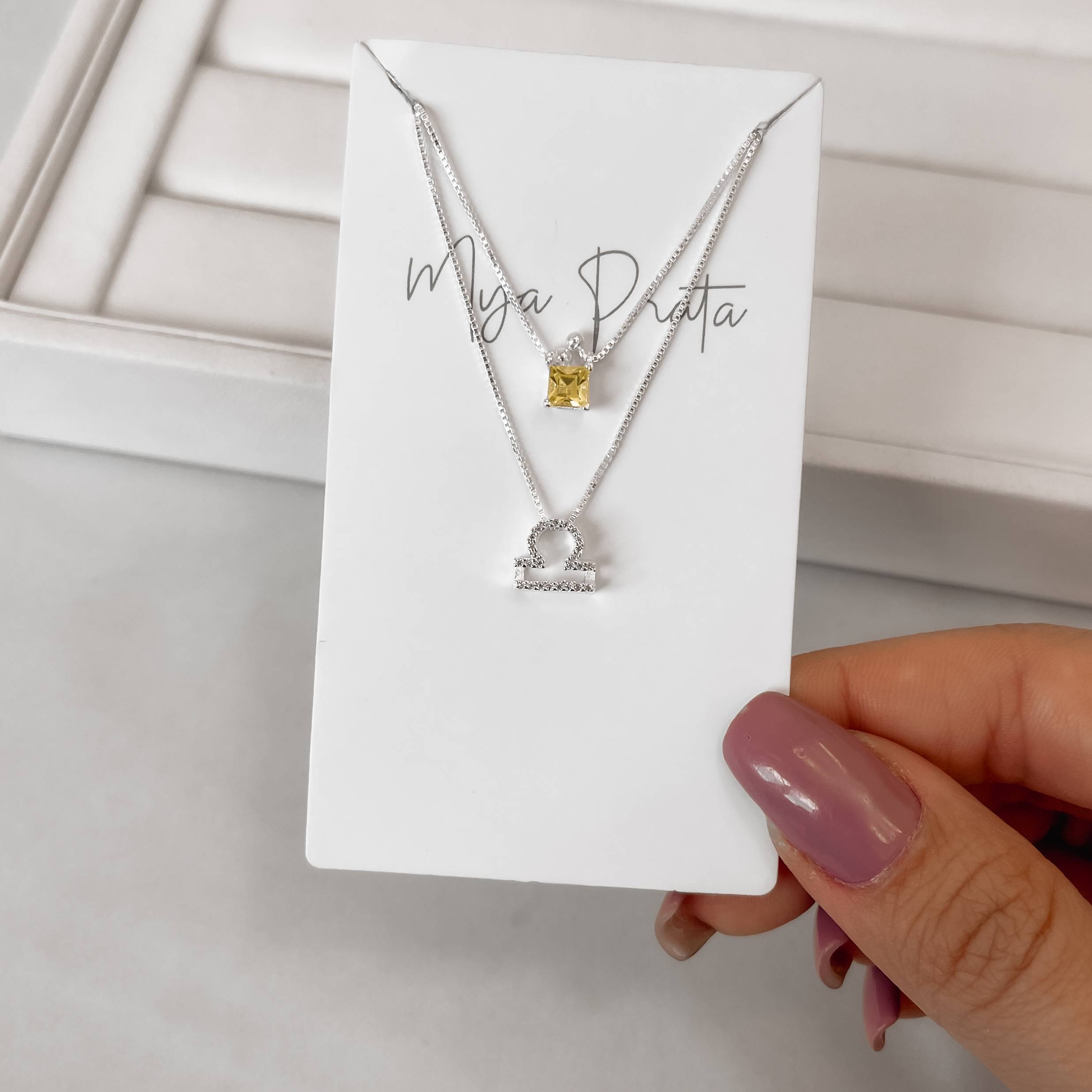 Imagem Secundária Escapulário signo Libra cravejado passante e zircônia quadrada amarela 60cm