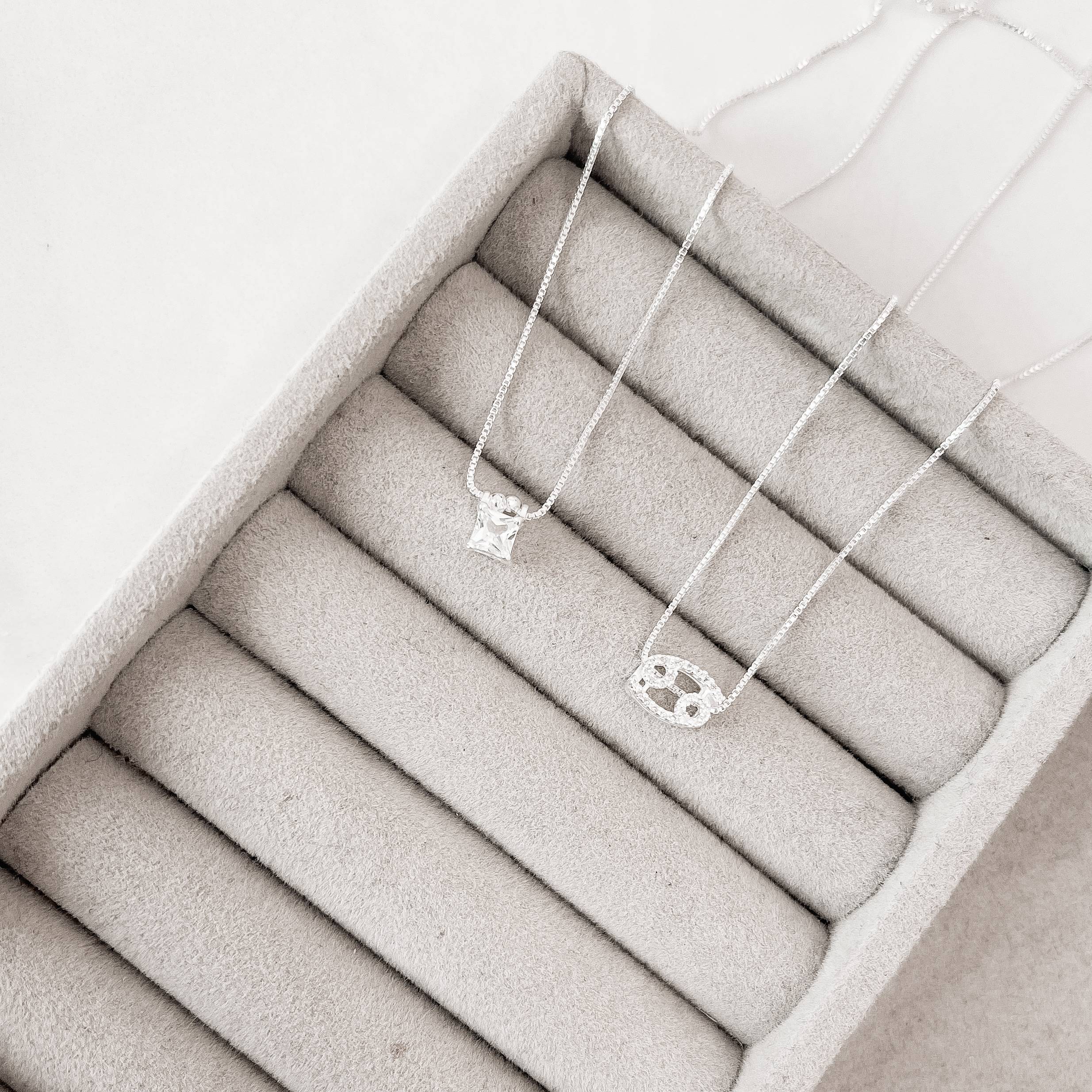 Imagem Secundária Escapulário signo Câncer cravejado passante e zircônia quadrada cristal 60cm