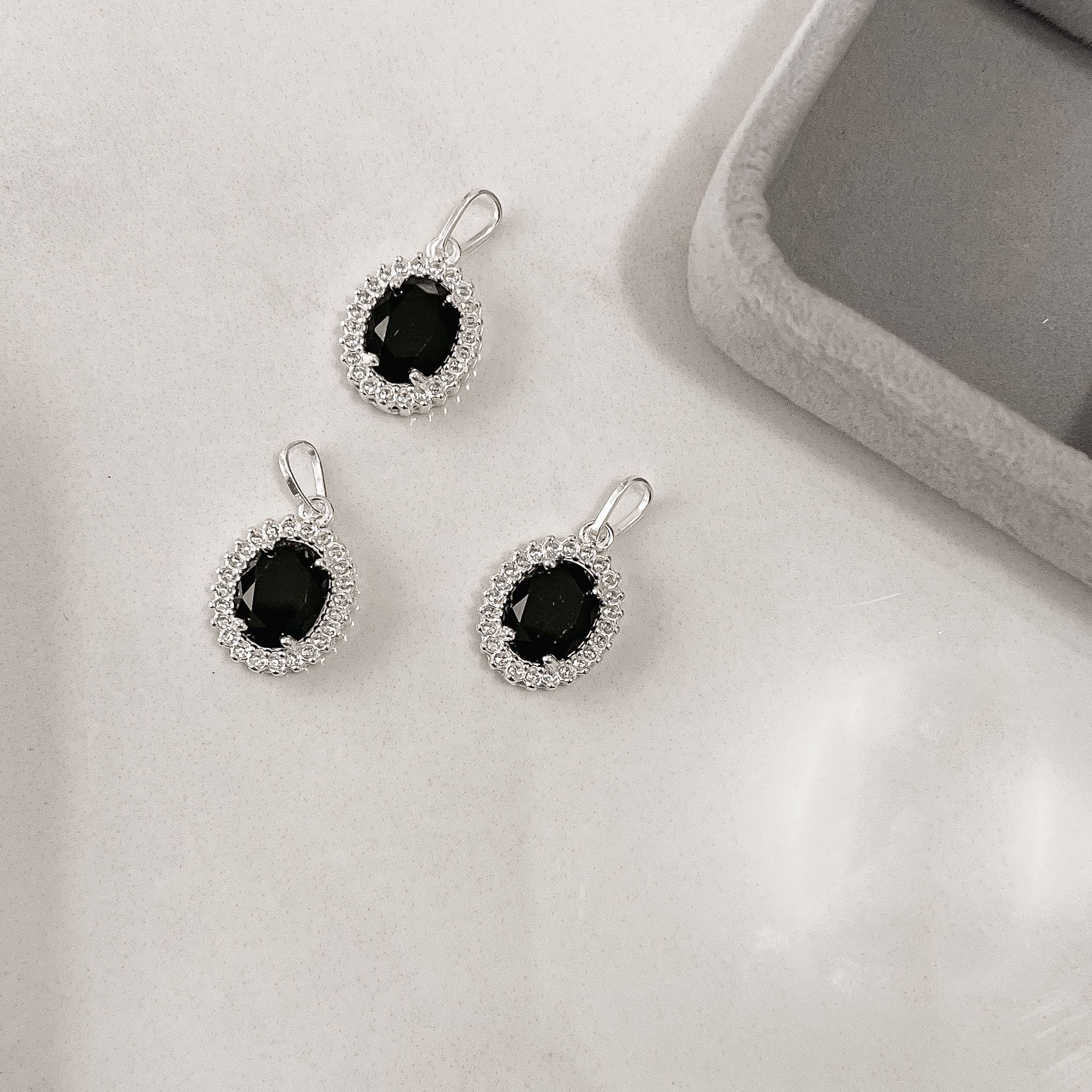 Imagem Pingente zircônia oval ônix com cravejado 15mm