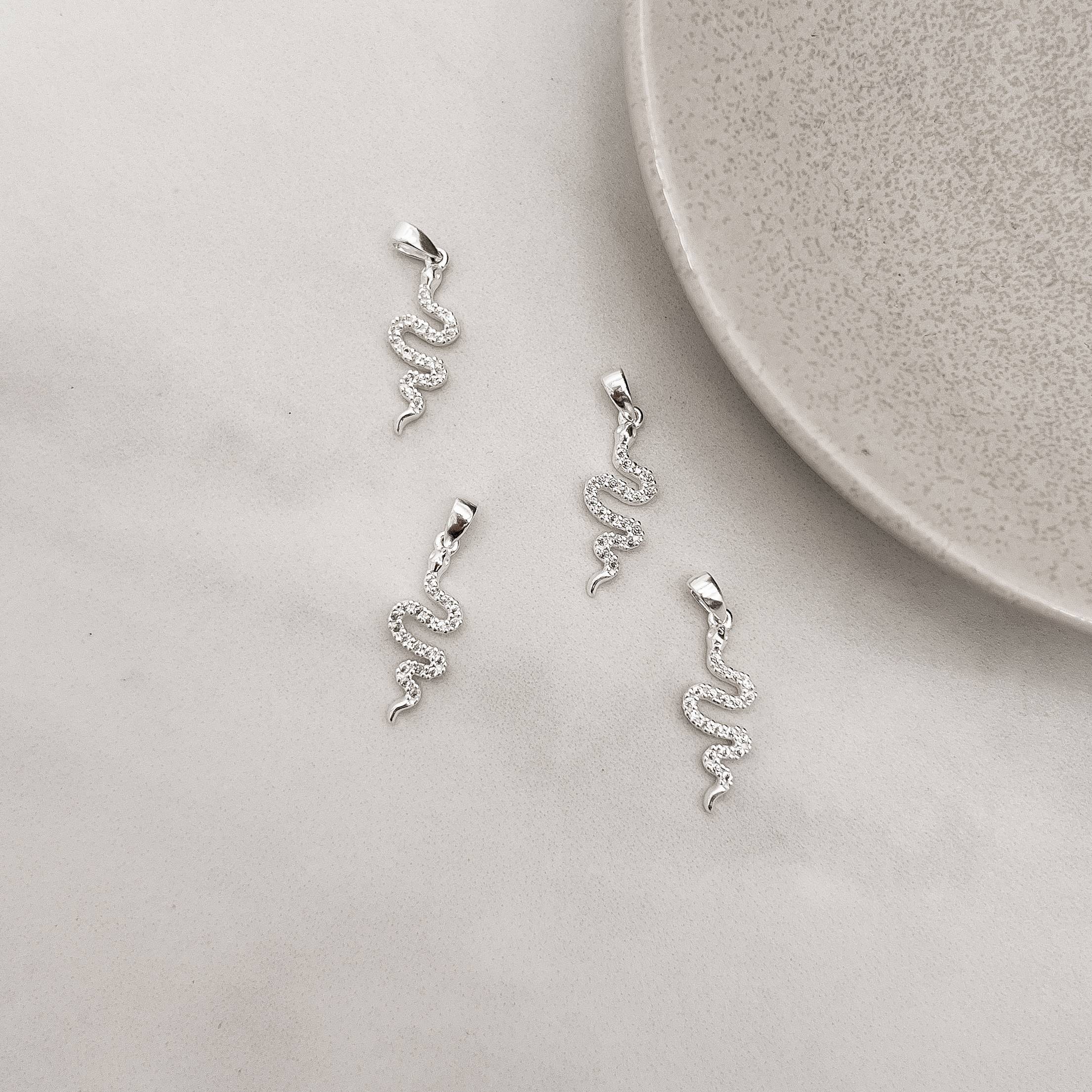 Imagem Secundária Pingente cobra cravejada cristal 20mm