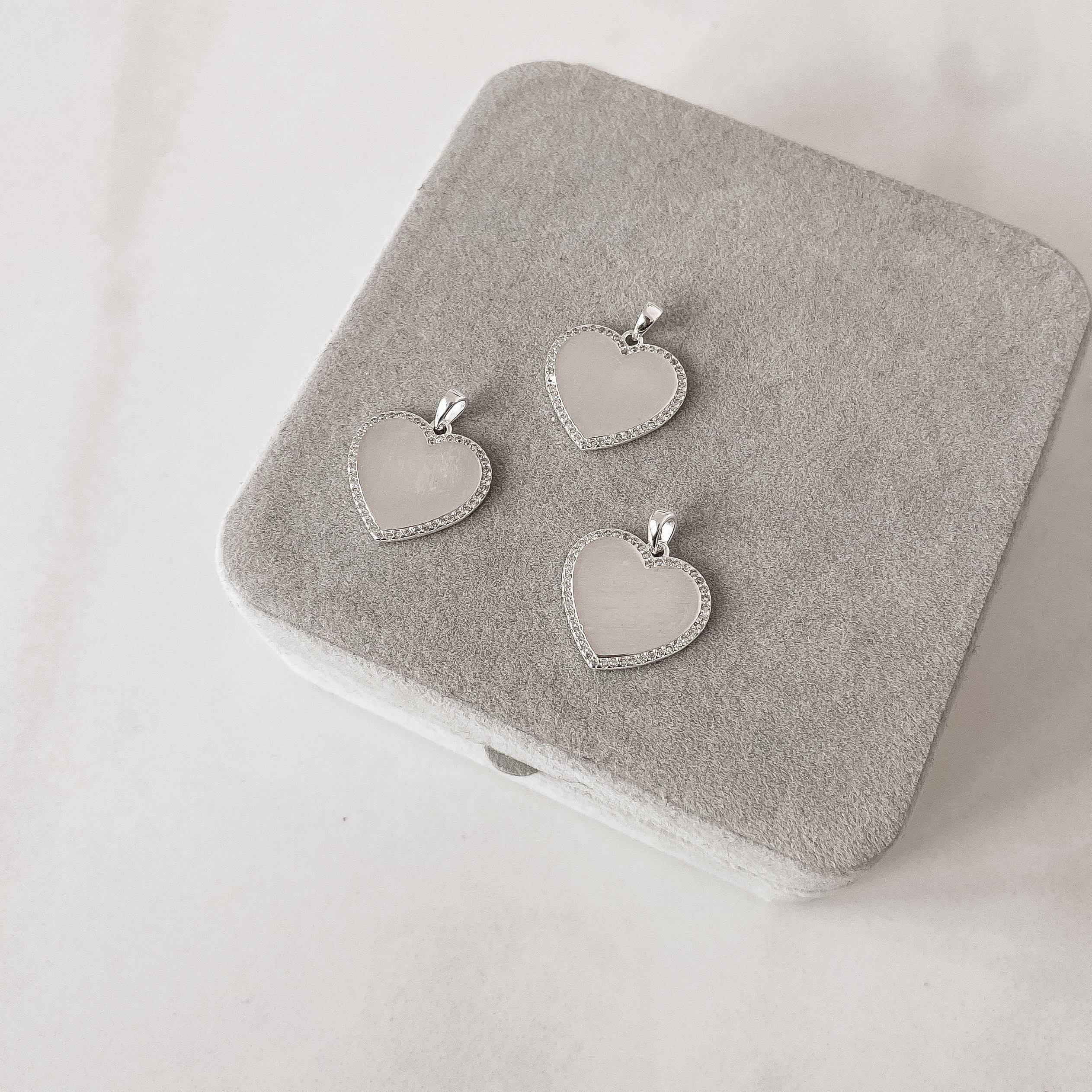 Imagem Secundária Pingente coração borda cravejada 17mm