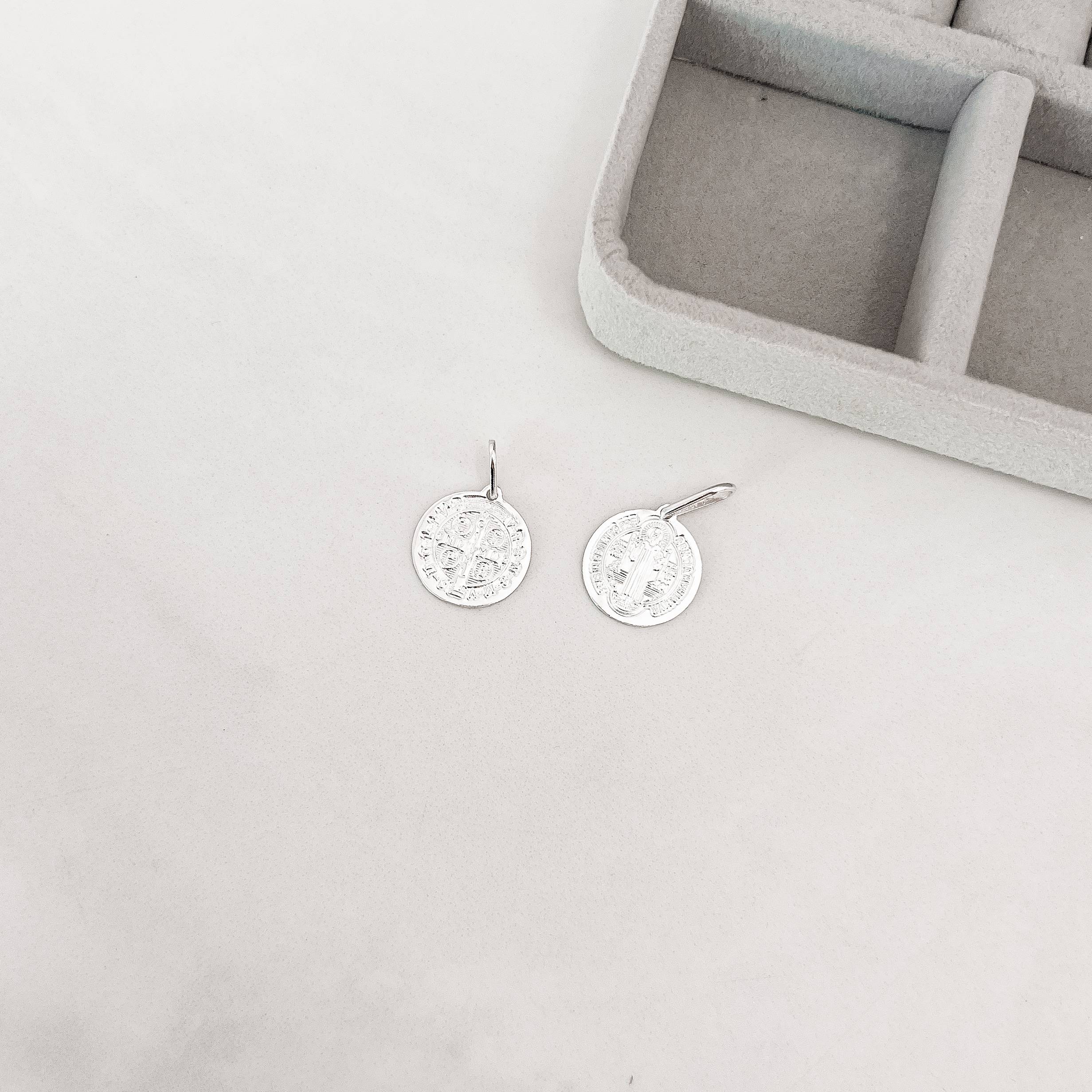 Pingente medalha redonda São Bento 16mm