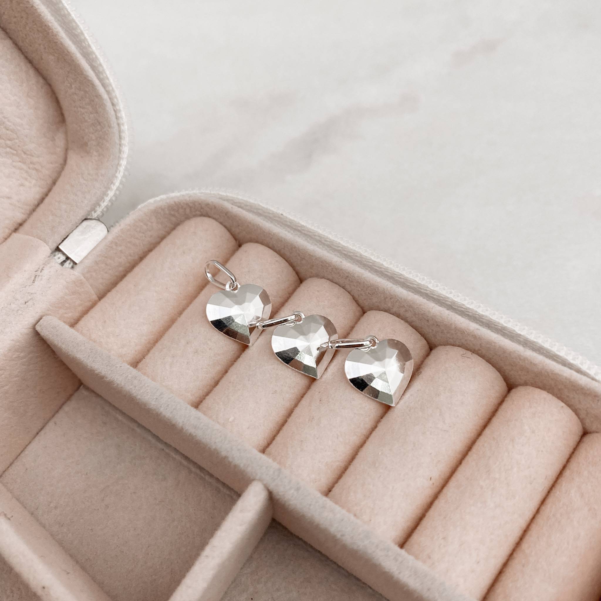 Imagem Secundária Pingente coração facetado 11mm