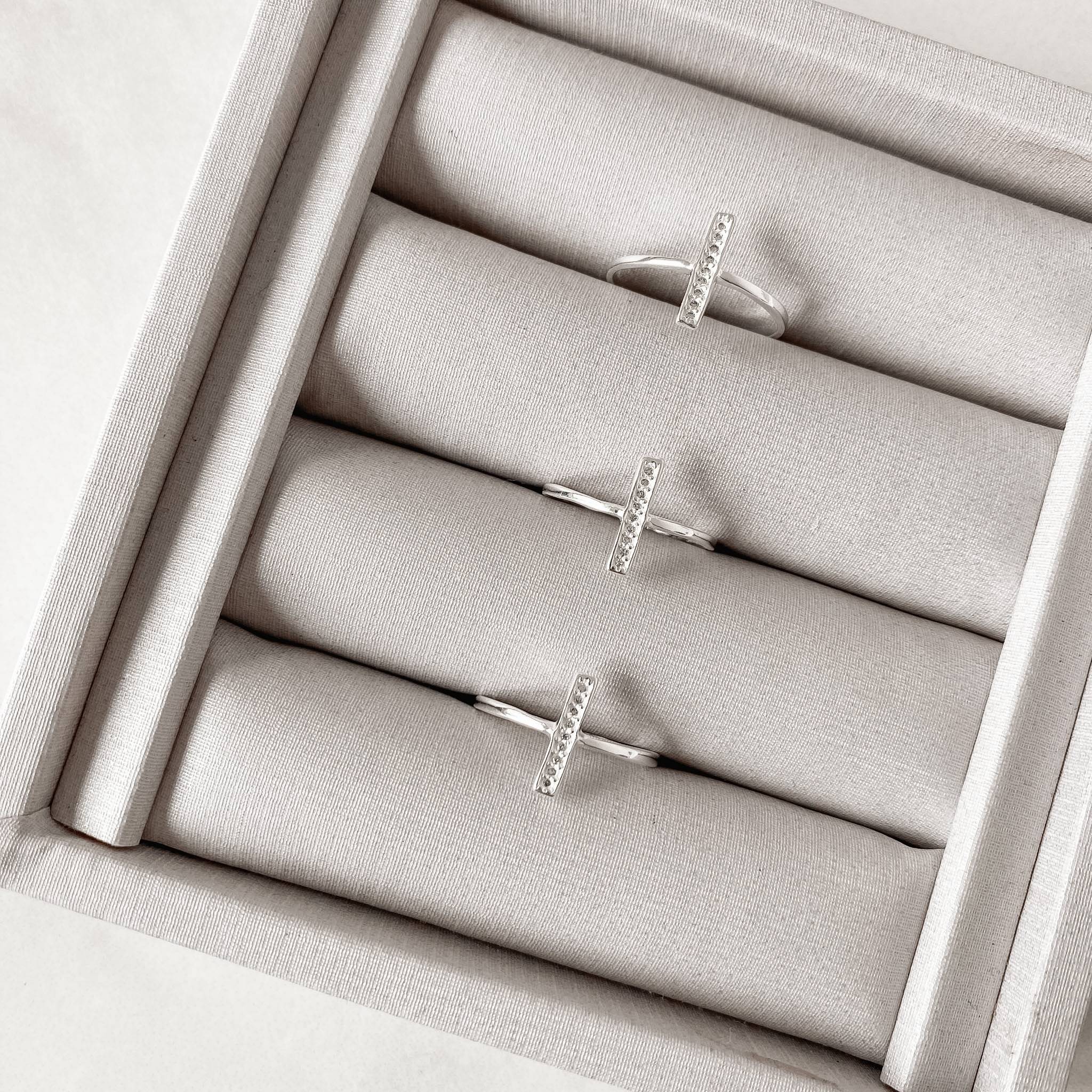 Imagem Secundária Anel detalhe palito cravejado