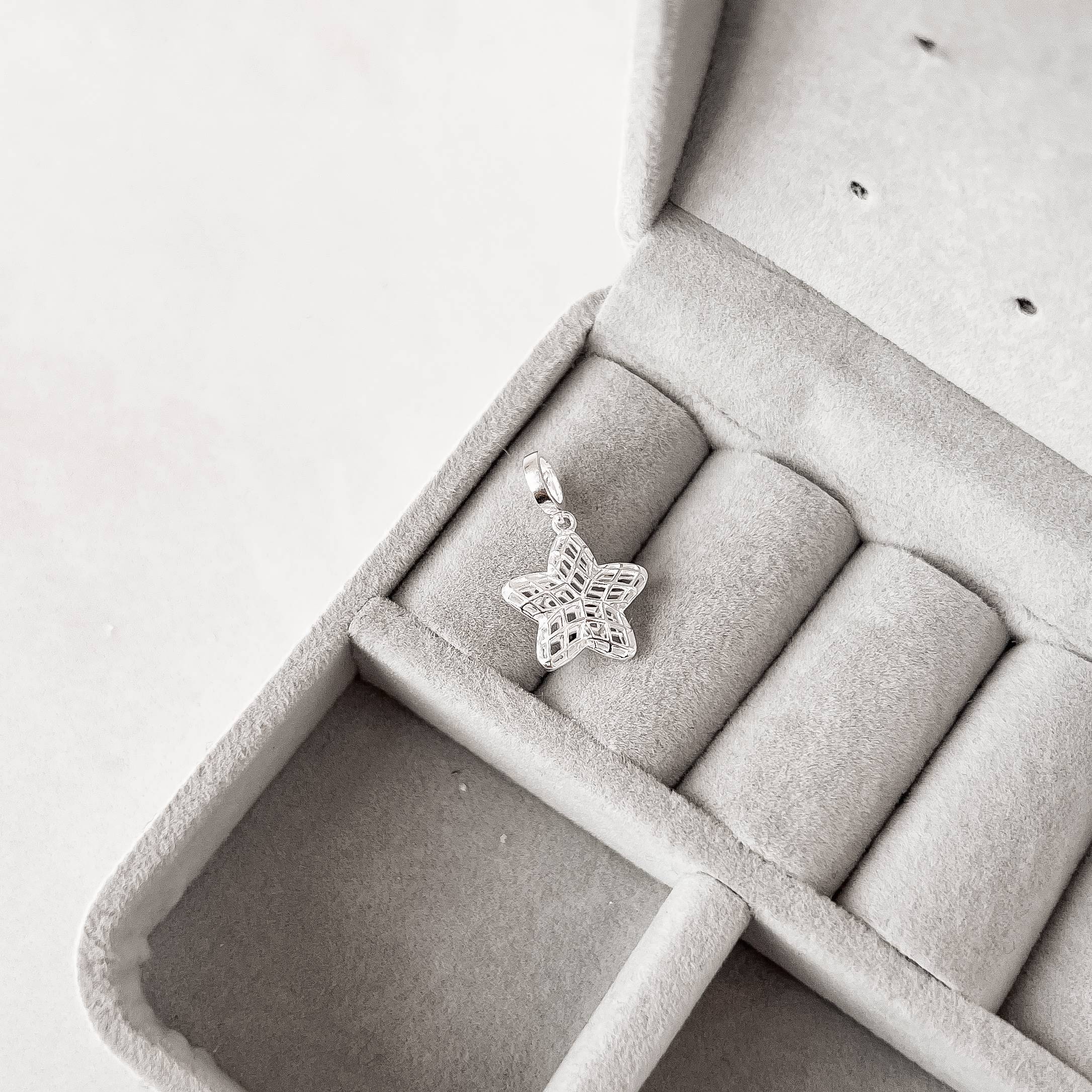 Imagem Secundária Berloque pingente estrela 3D 12mm