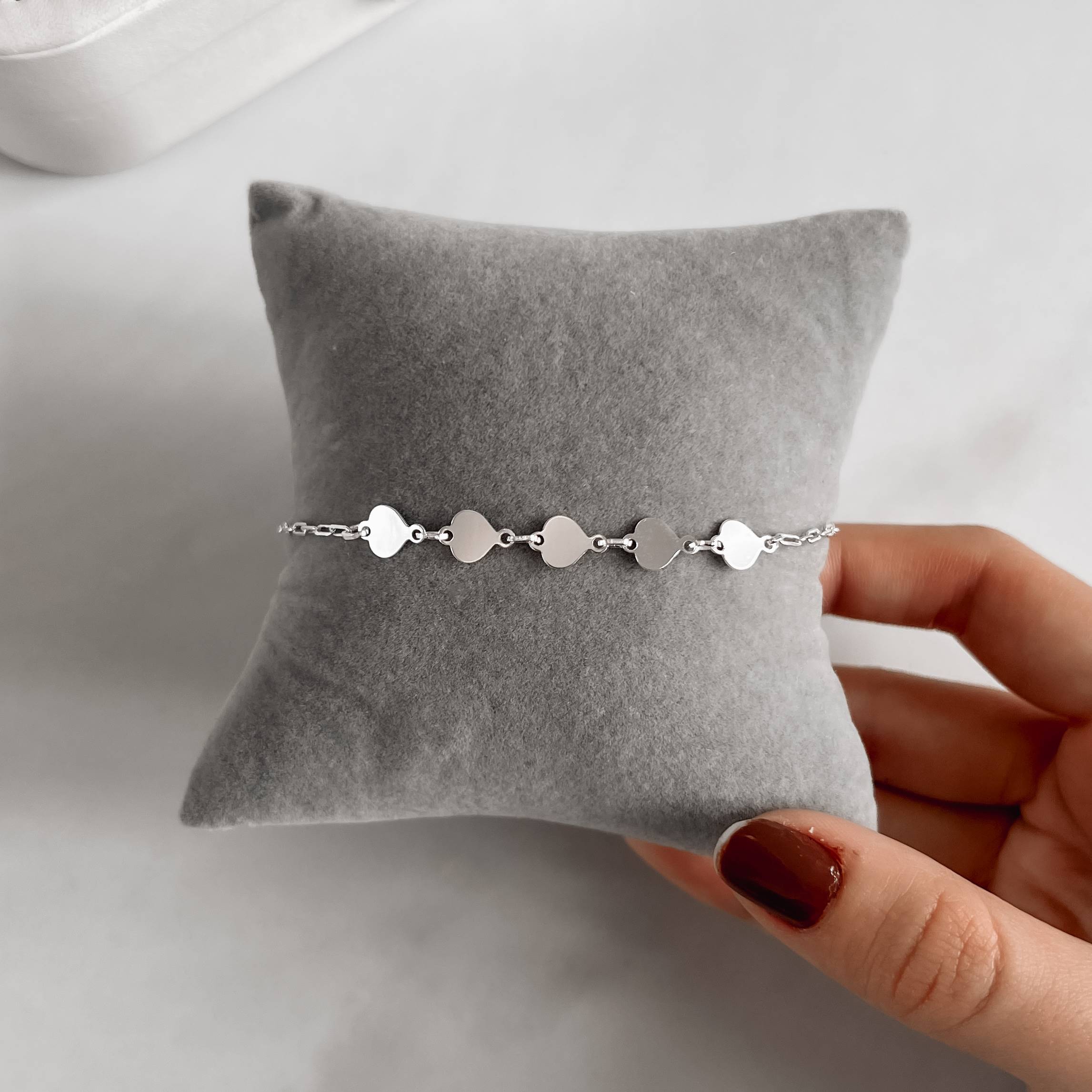 Pulseira entremeio corações 9mm corrente cartier