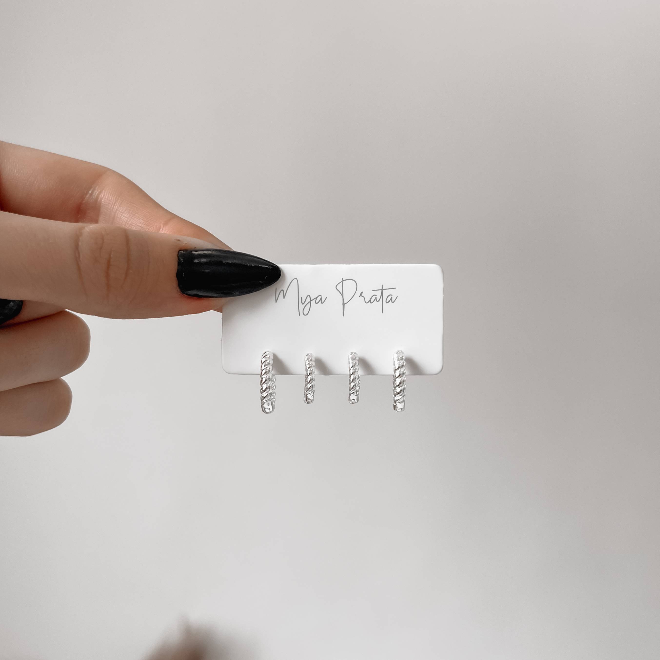 Imagem Secundária Dupla argolas click torcida 11 e 12mm