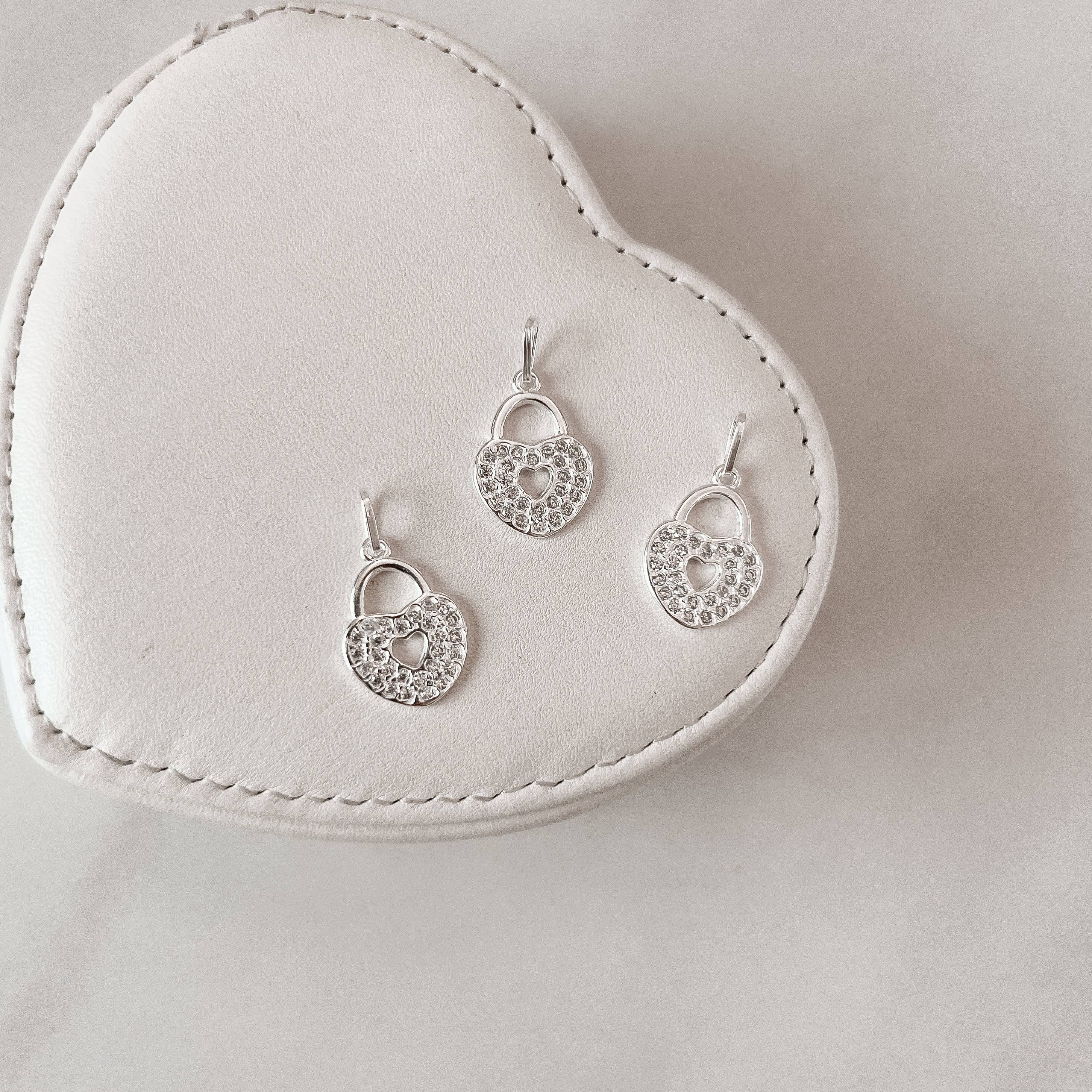 Pingente cadeado coração cravejado 16mm