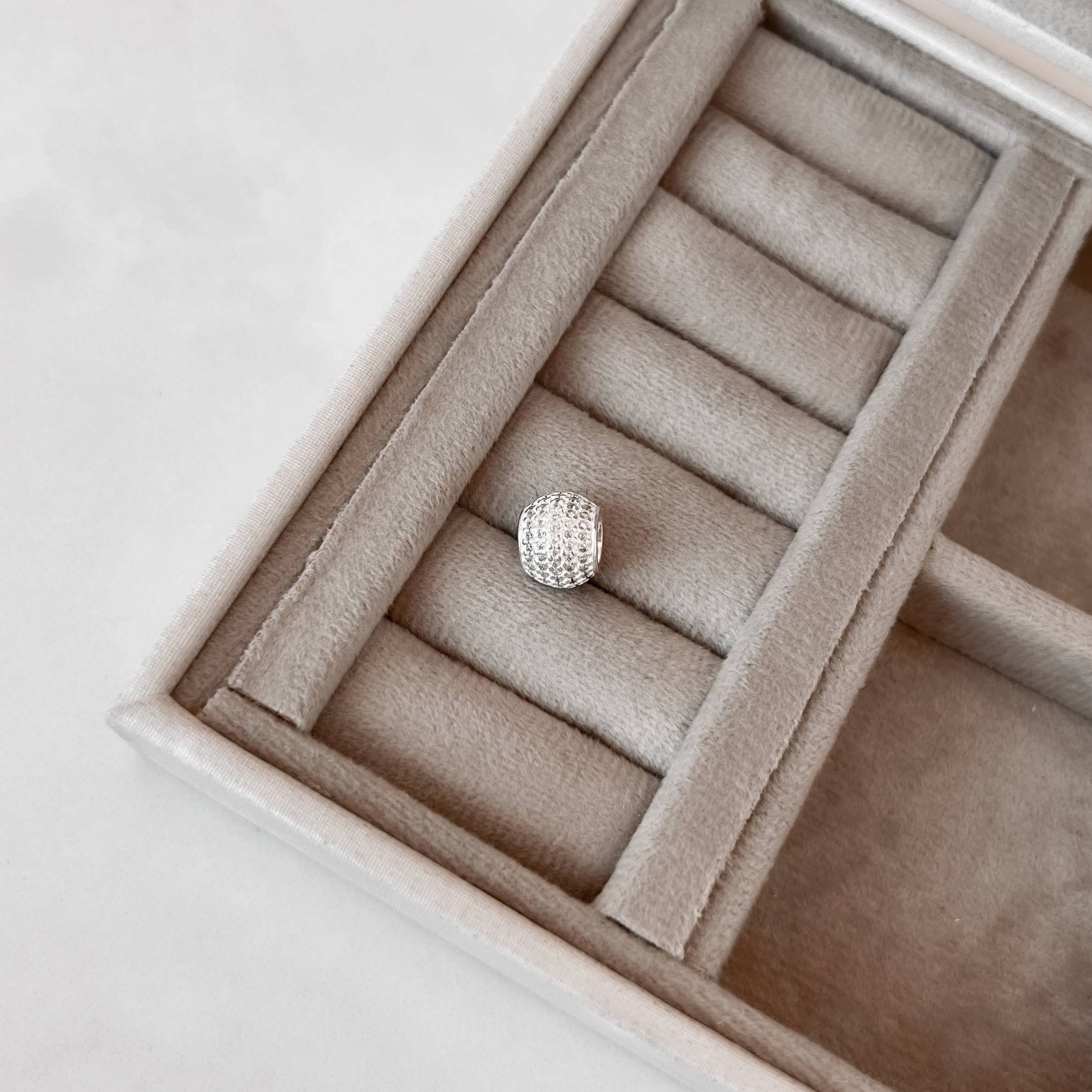 Berloque separador cravejado cristal 10mm