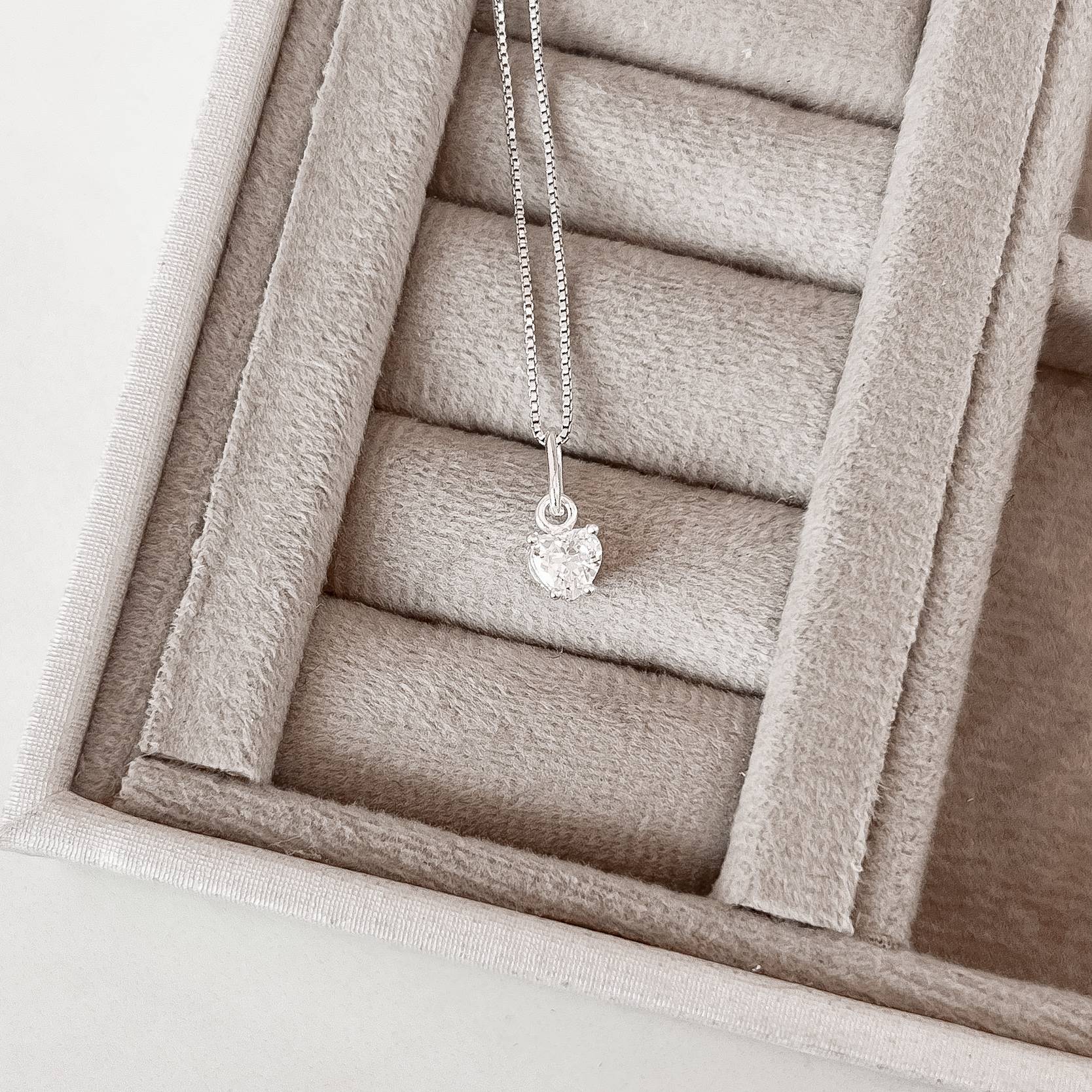 Colar pingente zircônia coração 5mm 40cm