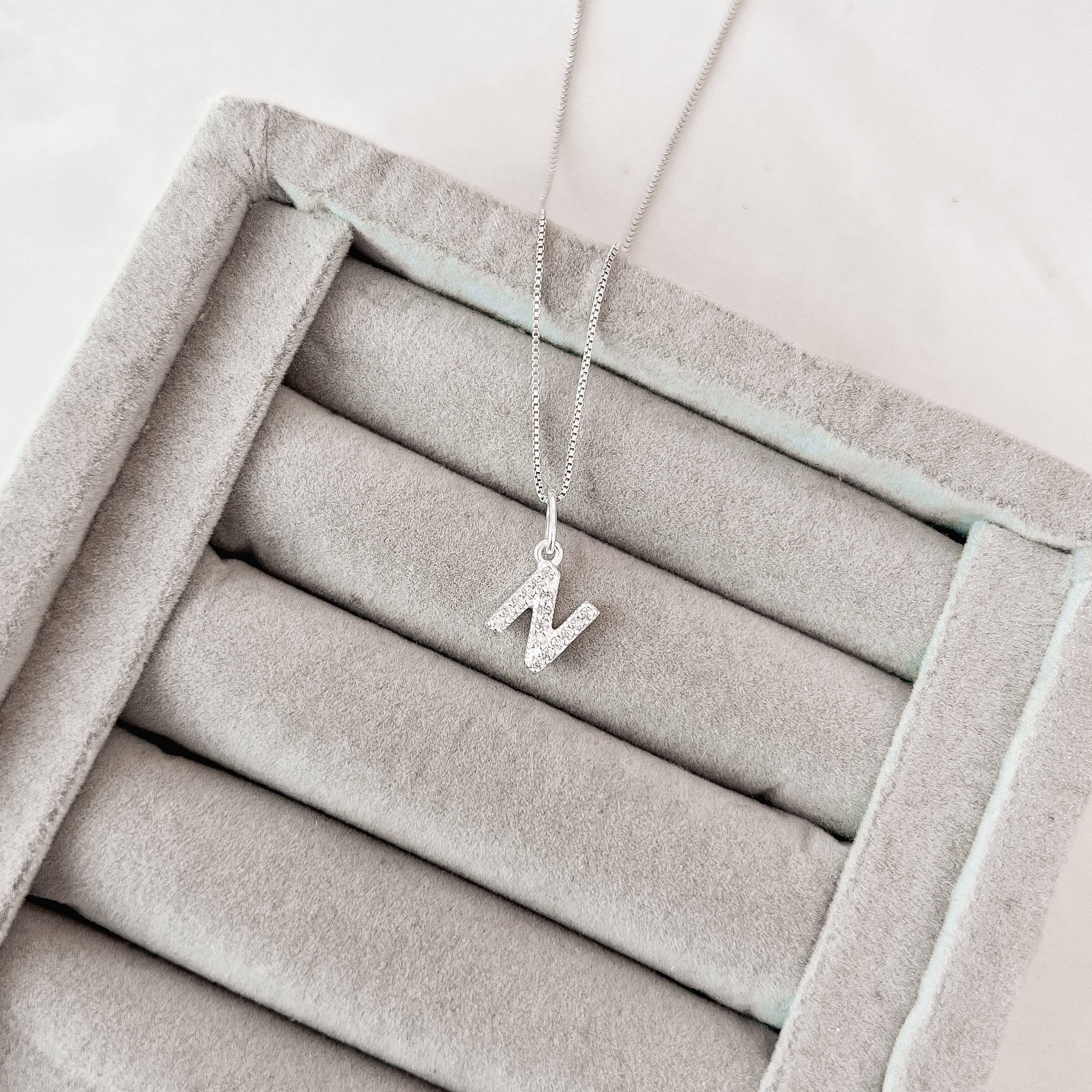 Imagem Colar pingente letra N cravejada 9mm 45cm