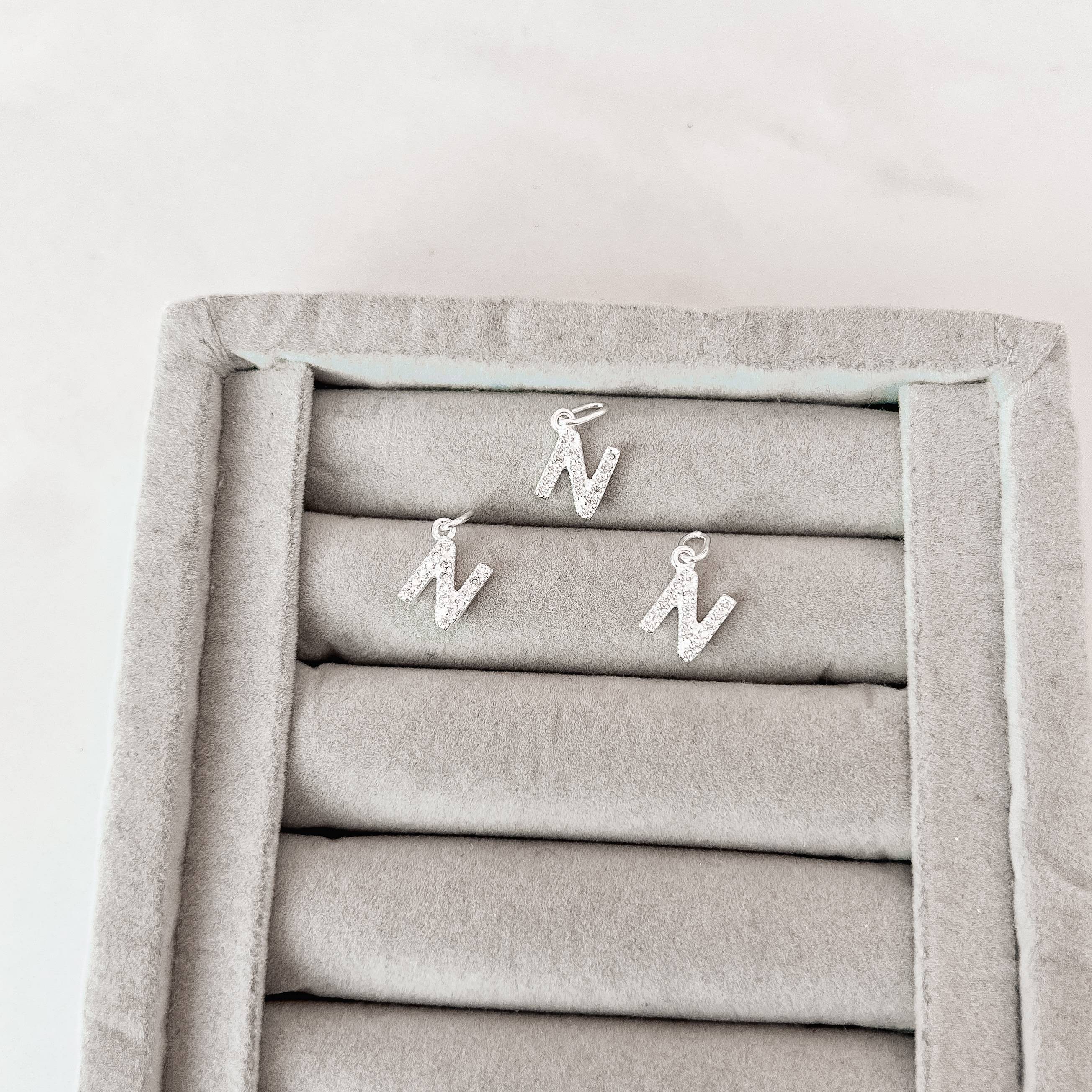 Imagem Secundária Pingente letra N cravejada 9mm