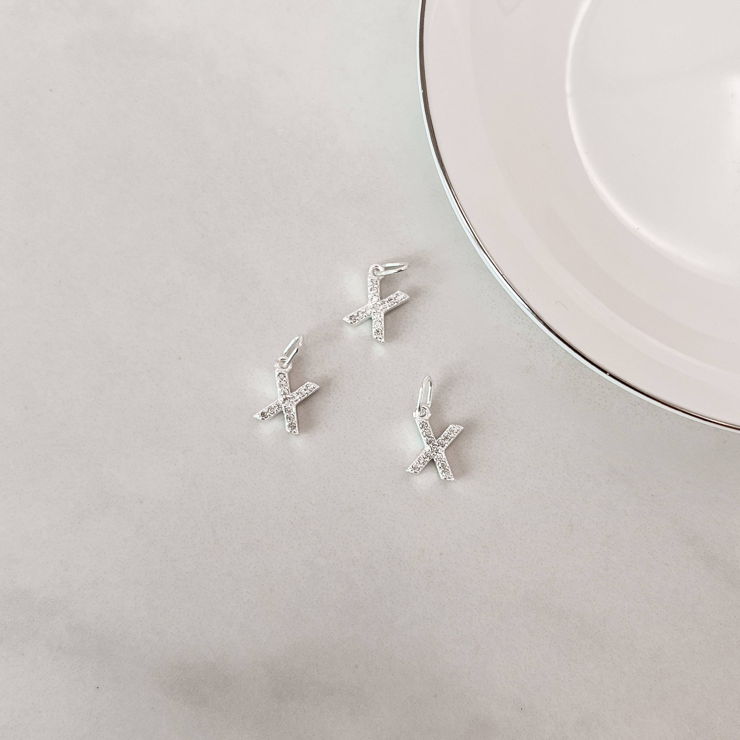 Imagem Secundária Pingente letra X cravejada 9mm