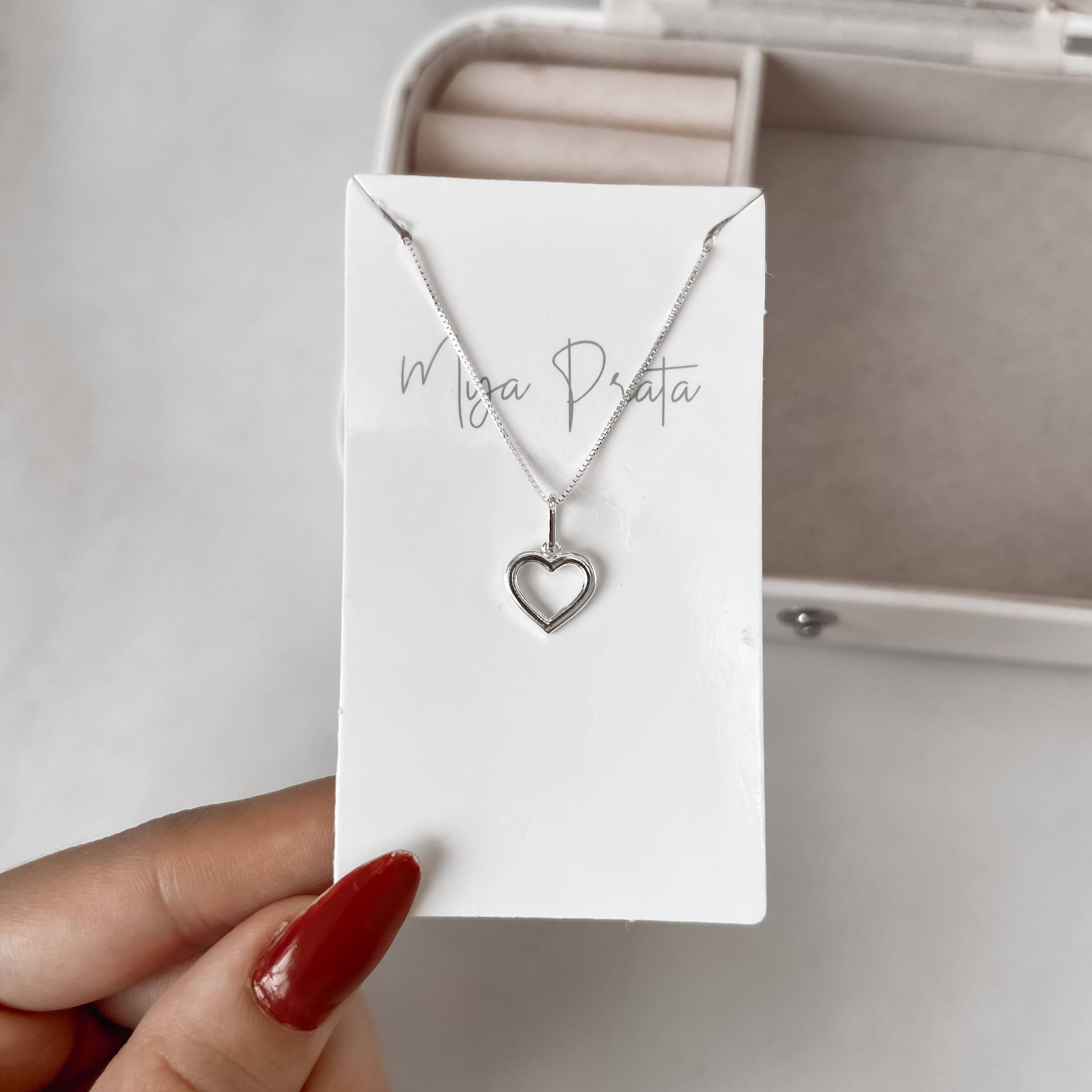 Imagem Colar pingente coração vazado 10mm 45cm