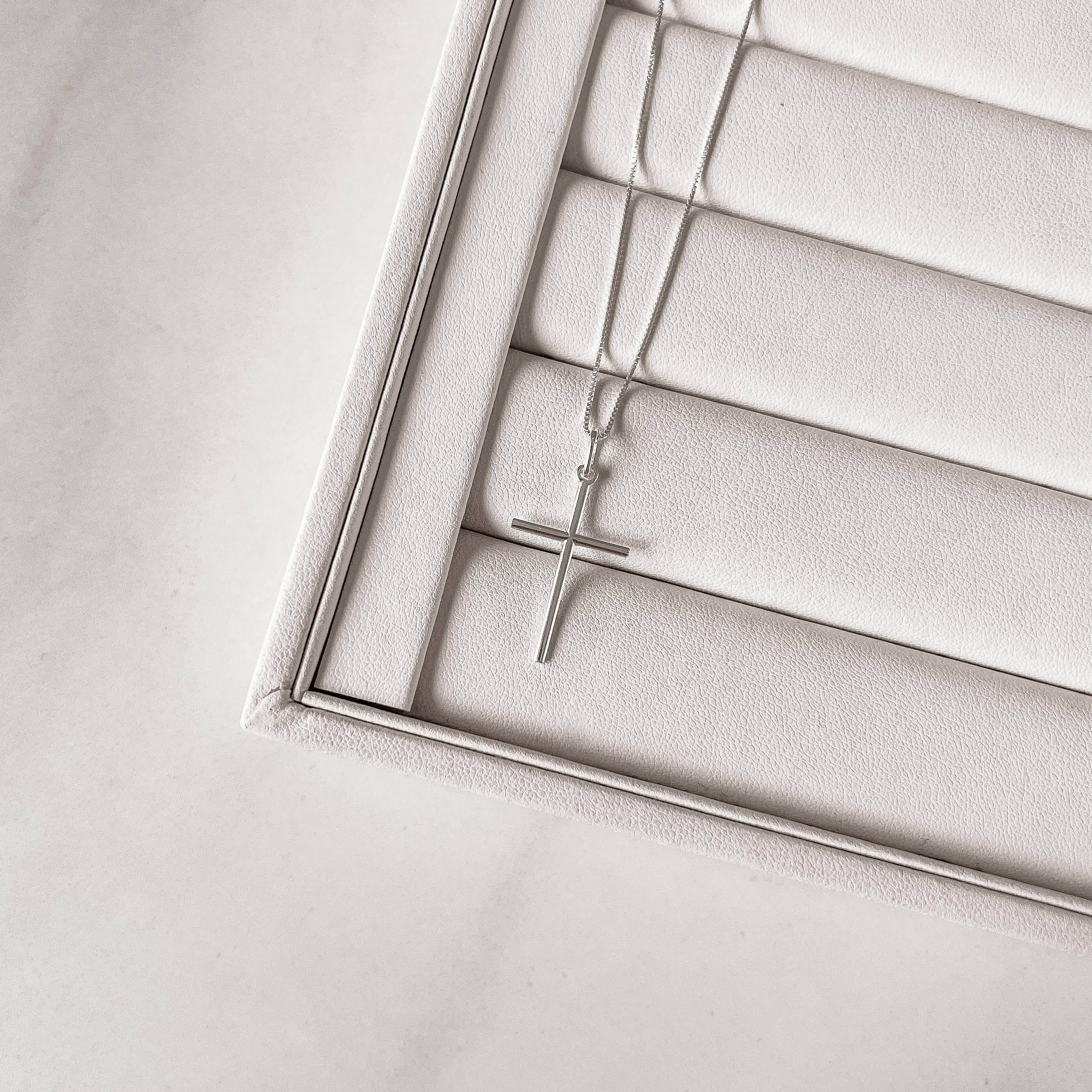 Imagem Secundária Colar pingente cruz palito 25mm 45cm