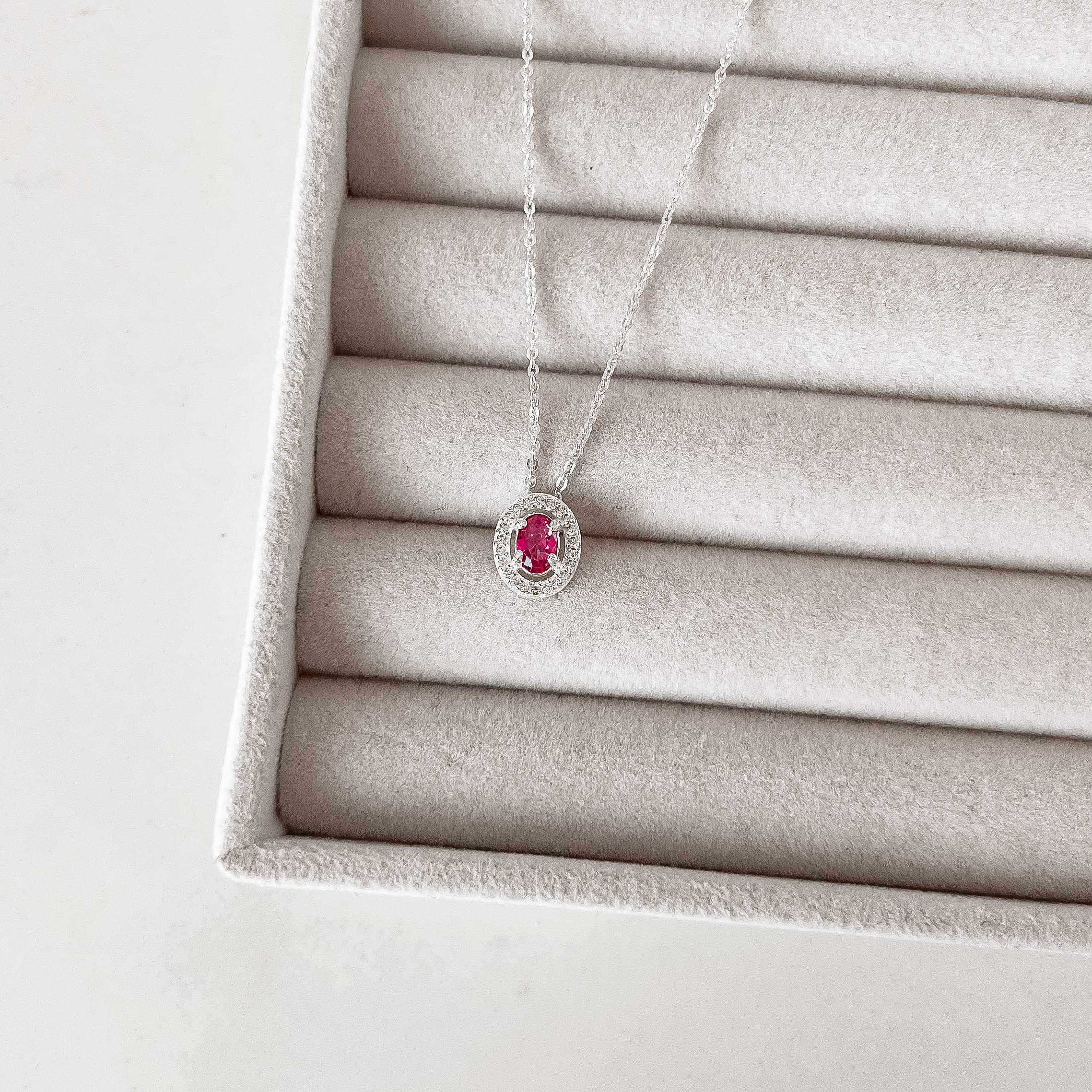 Imagem Colar zircônia oval cereja com cravejado 11mm corrente cadeadinho 45cm