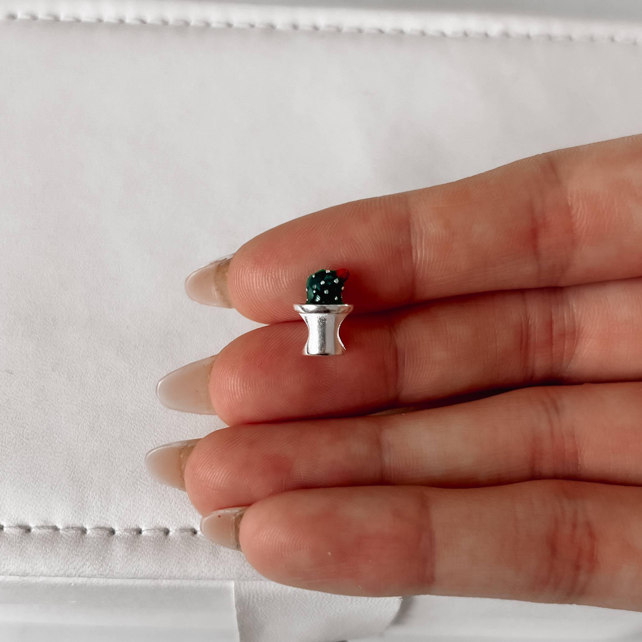 Imagem Secundária Berloque separador cacto resina 12mm