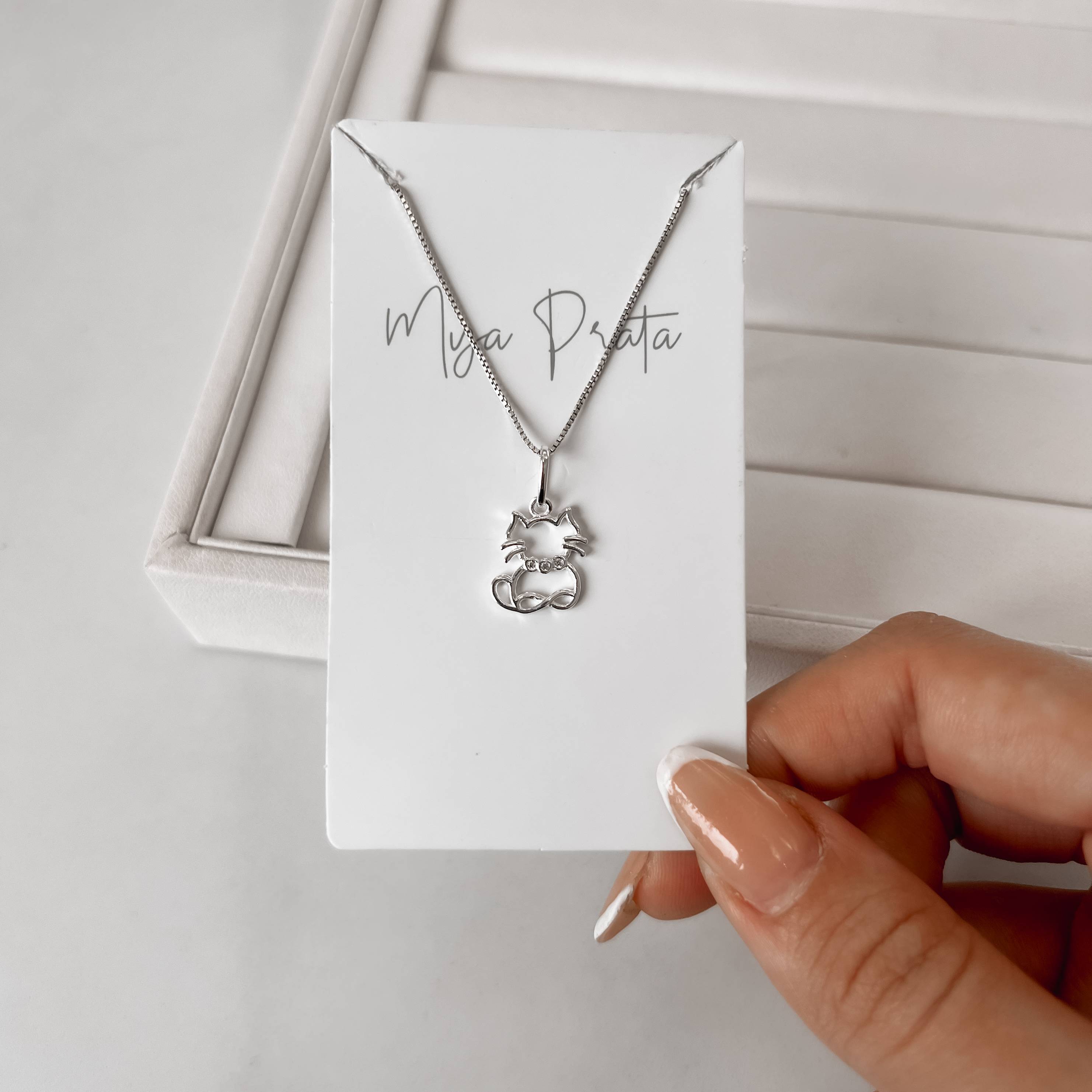 Imagem Colar pingente gato vazado com zircônias 13mm 45cm