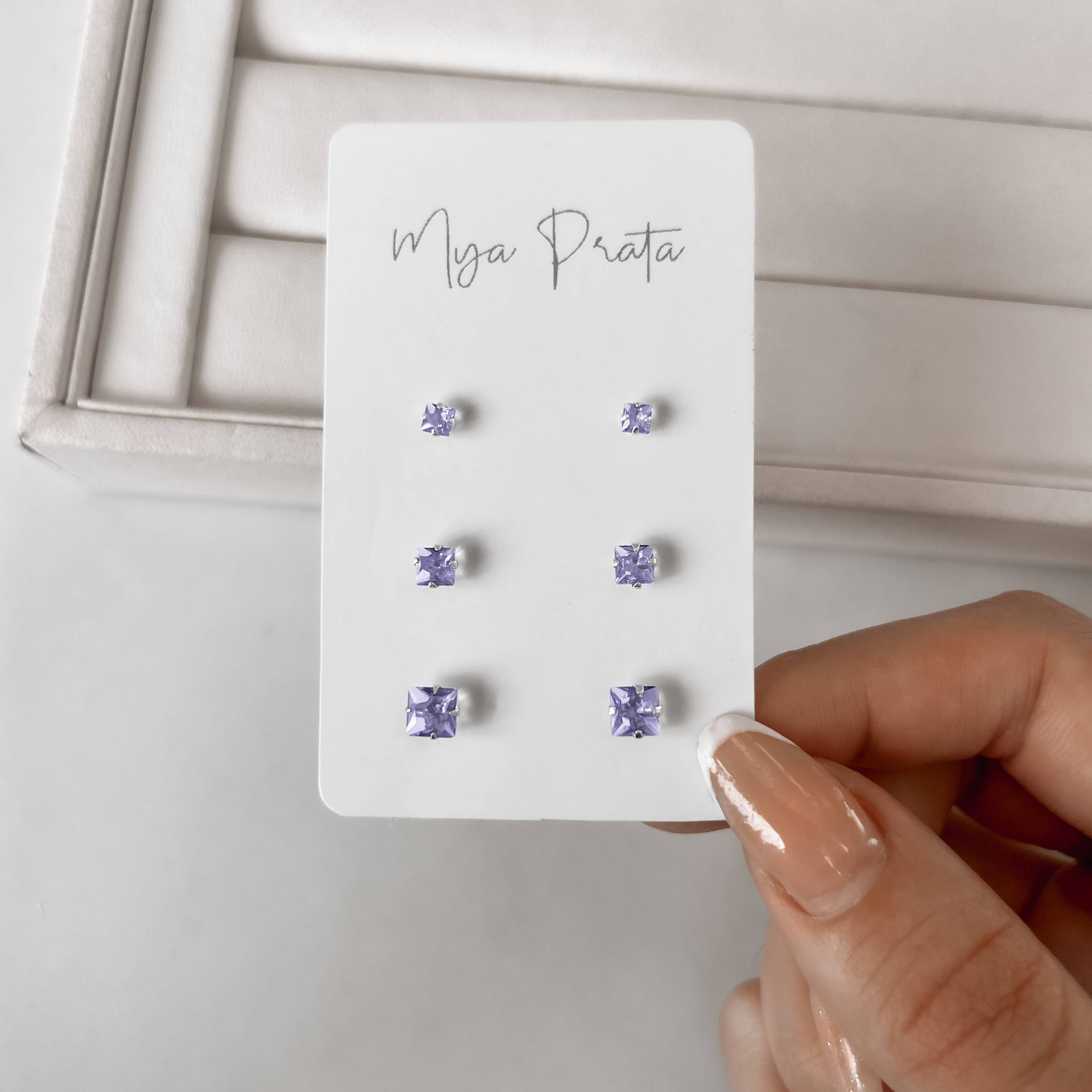 Imagem Secundária Trio zircônias quadradas 3, 4 e 5mm lilás