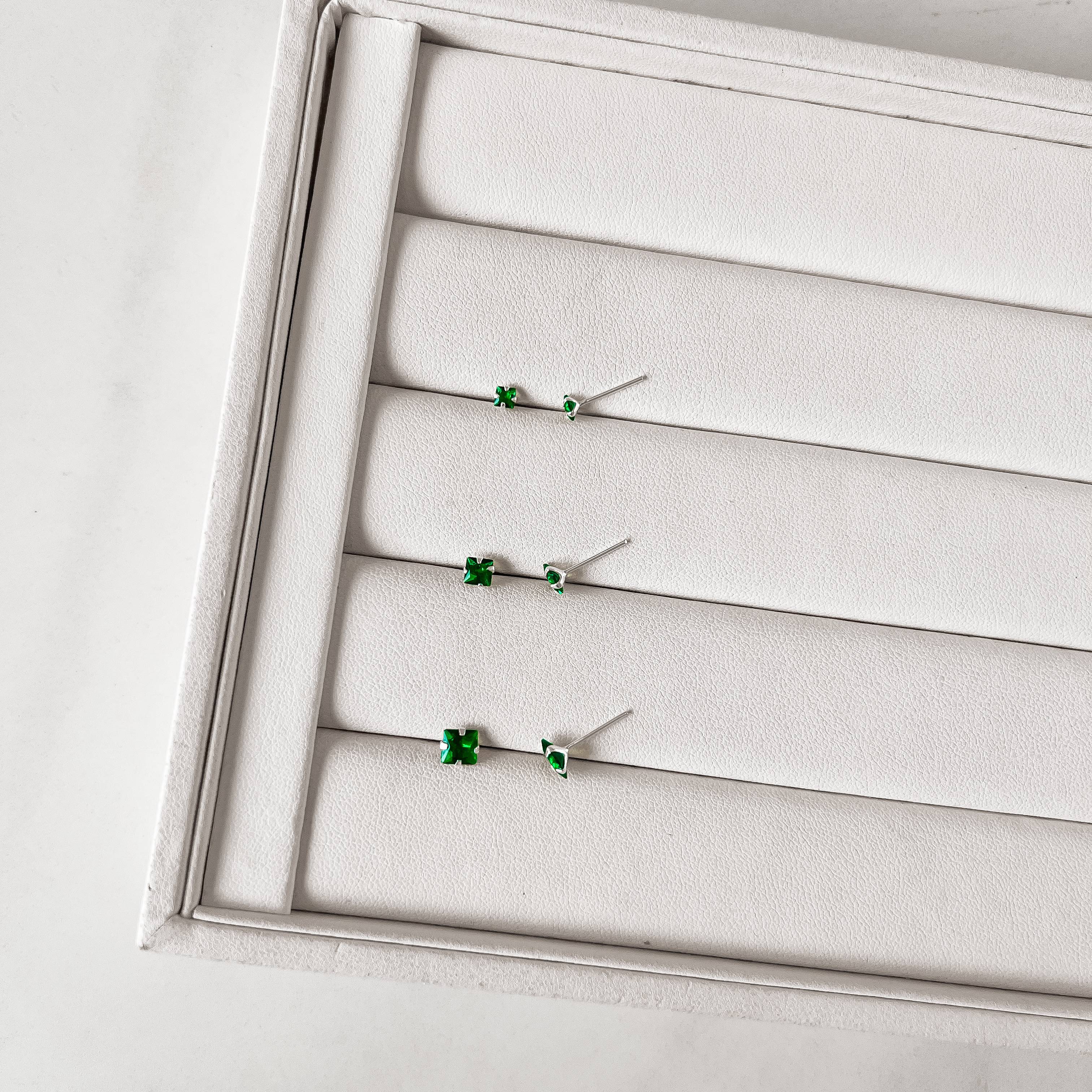 Imagem Secundária Trio zircônias quadradas 3, 4 e 5mm esmeralda