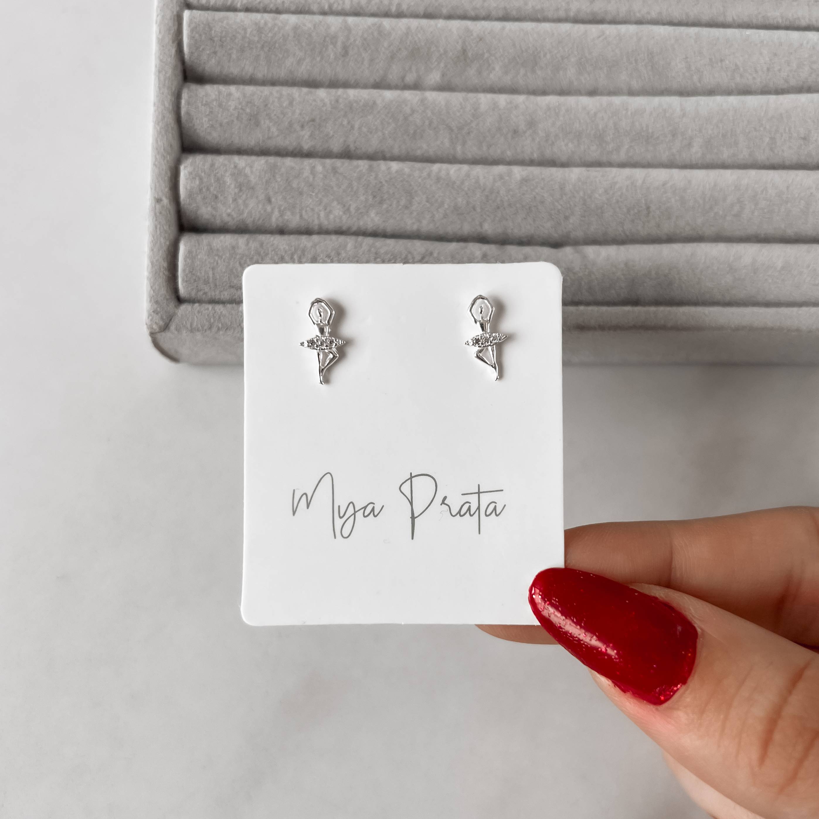 Brinco bailarina 11mm com zircônias