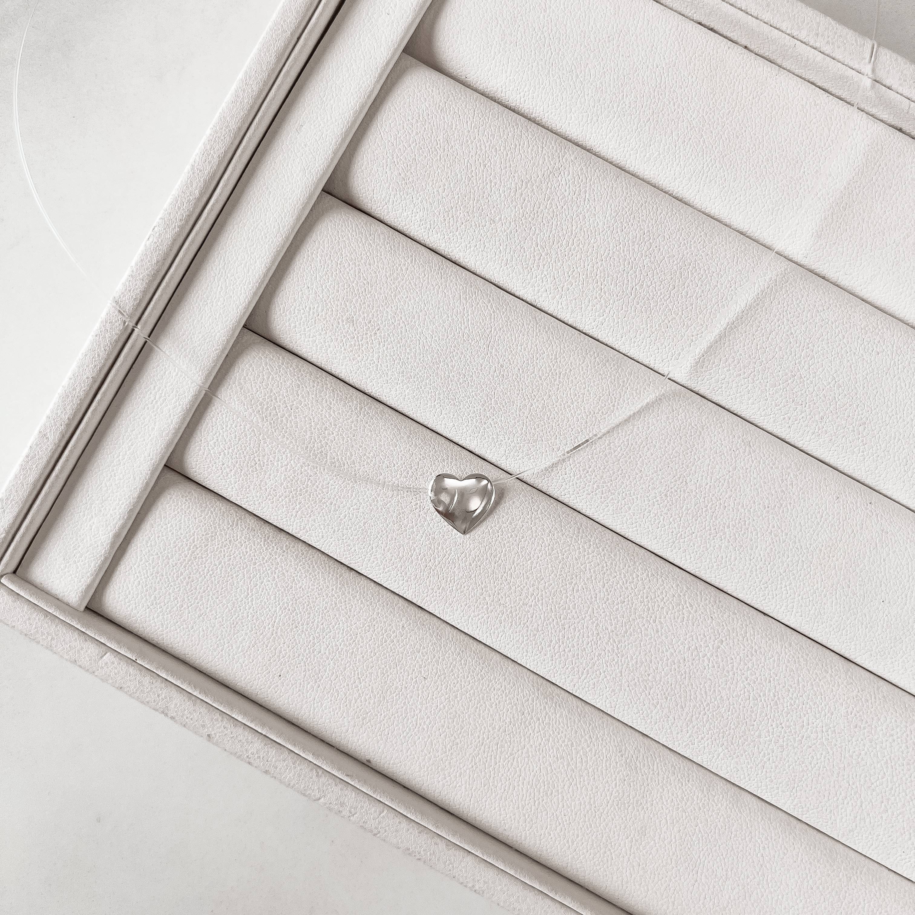 Colar nylon coração 40cm