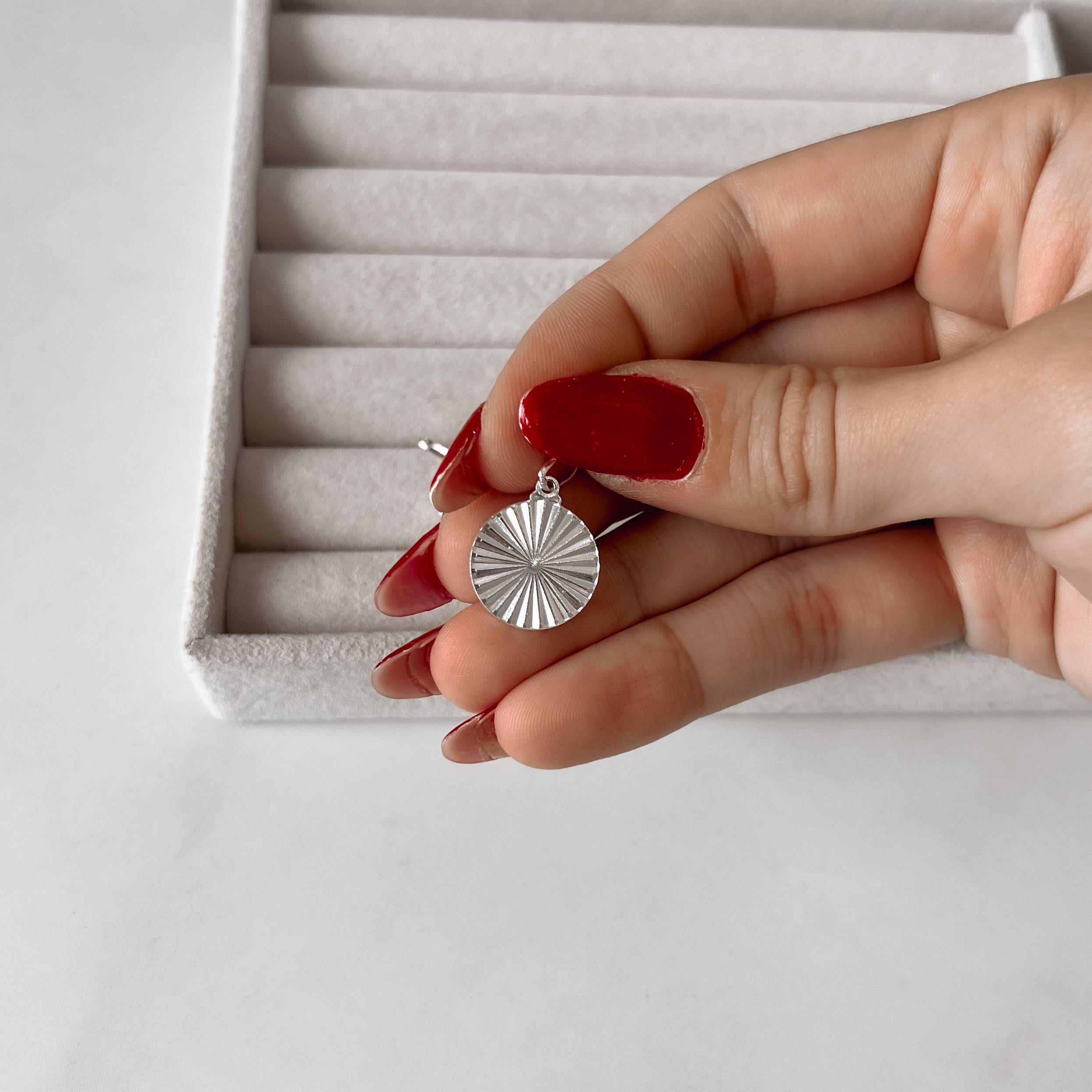 Imagem Secundária Pingente medalha com vinco 18mm