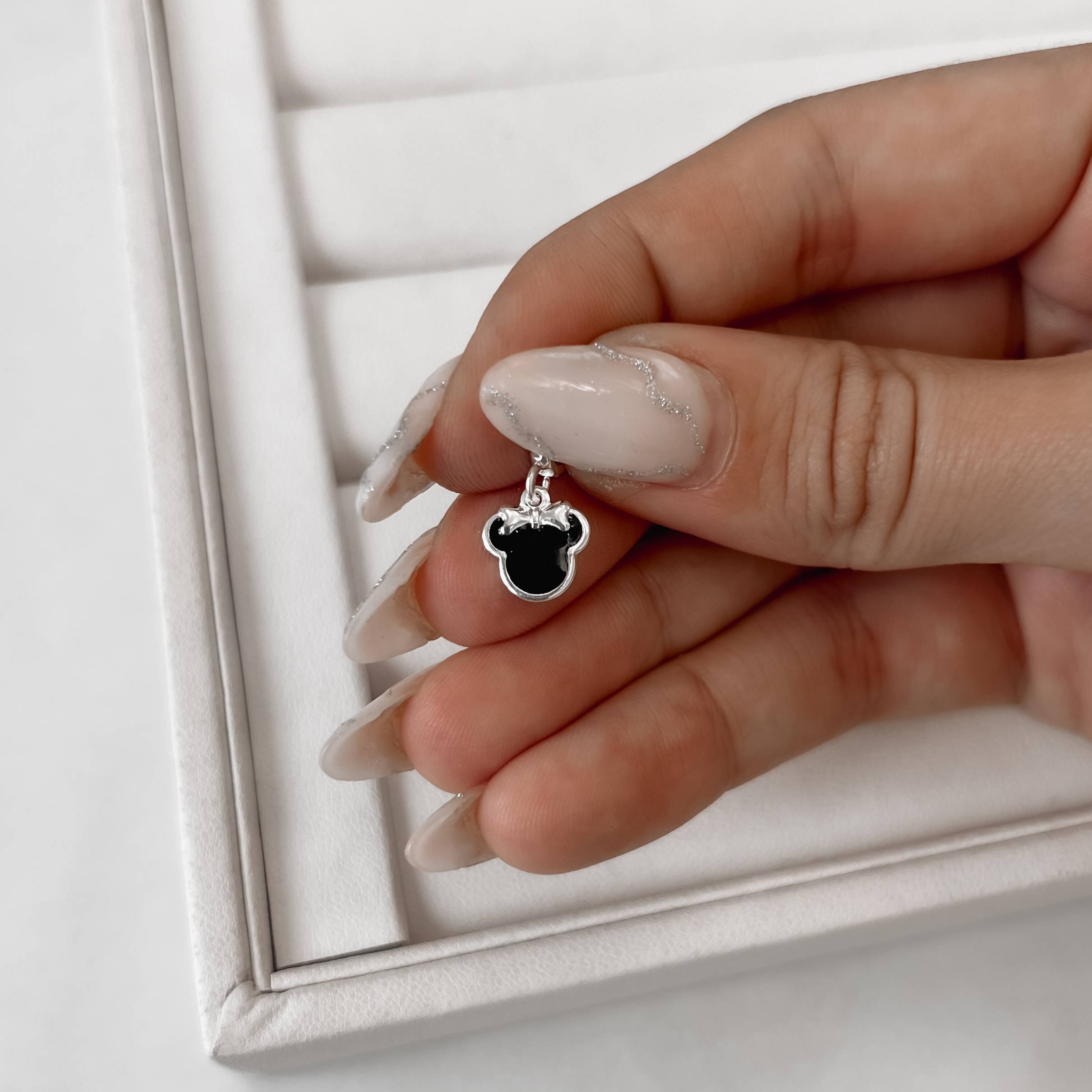 Imagem Secundária Berloque pingente Minnie resina 10mm