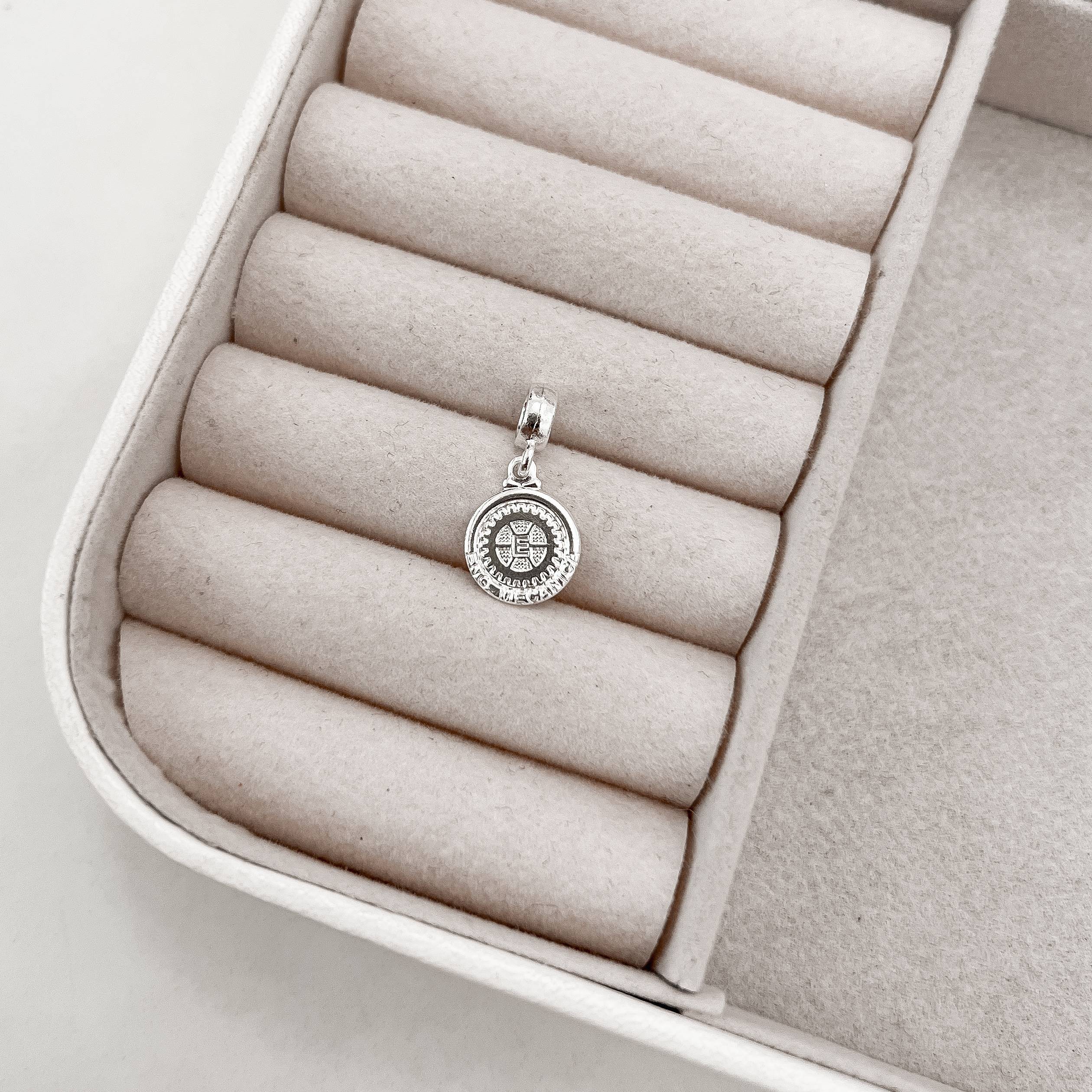 Imagem Berloque pingente medalha Engenharia Mecânica 14mm