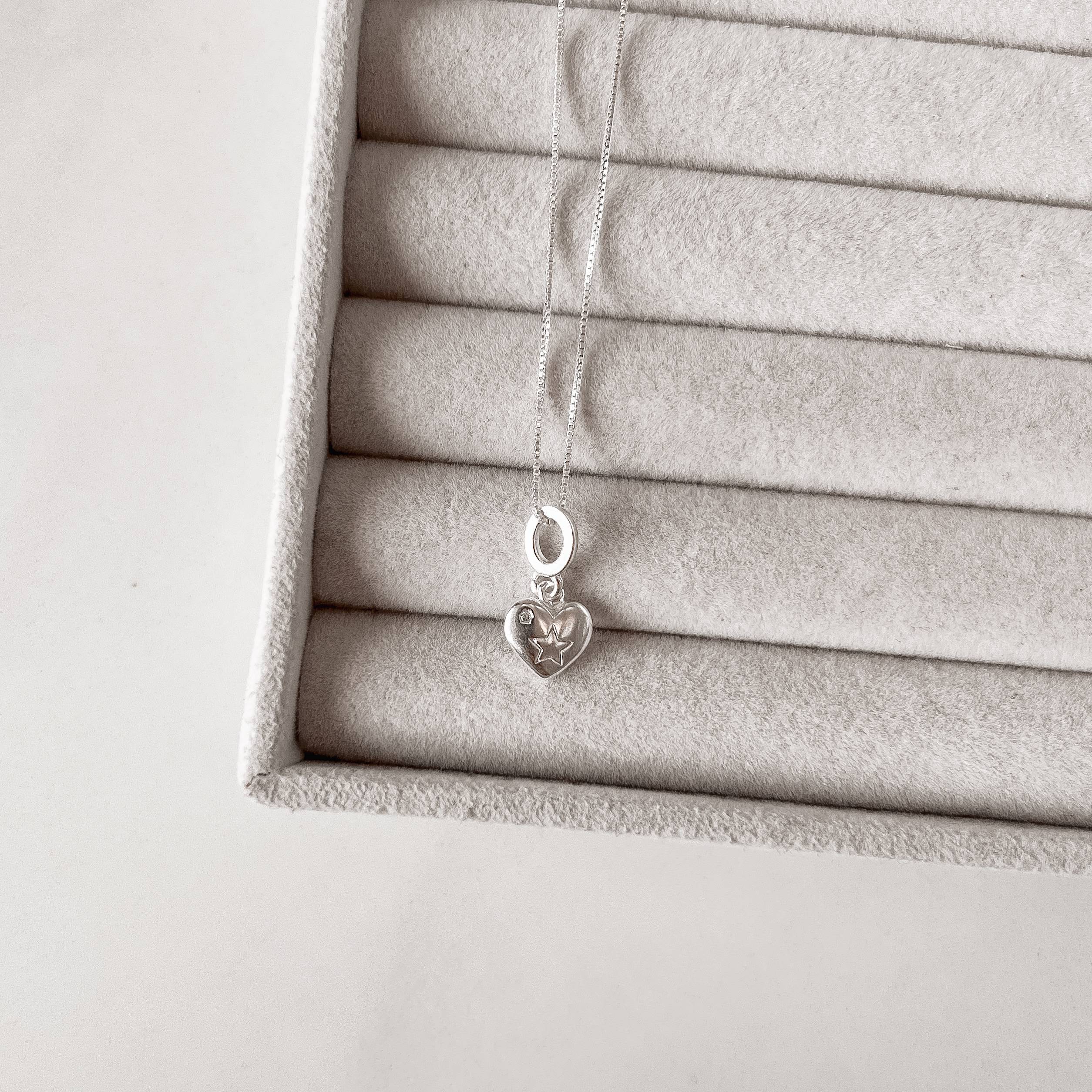 Imagem Colar pingente coração desenho estrela 9mm 45cm