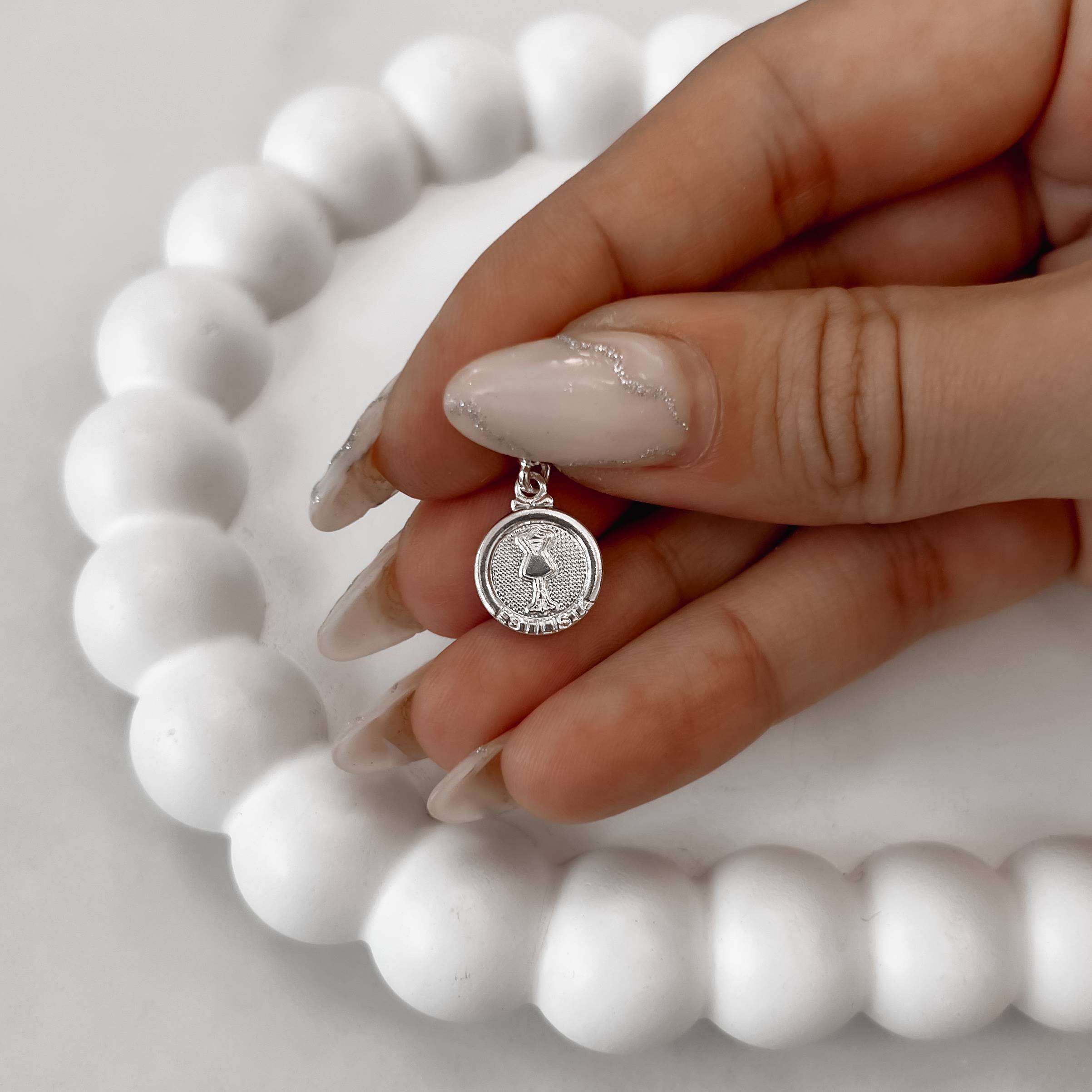 Imagem Secundária Berloque pingente medalha Estilista 14mm