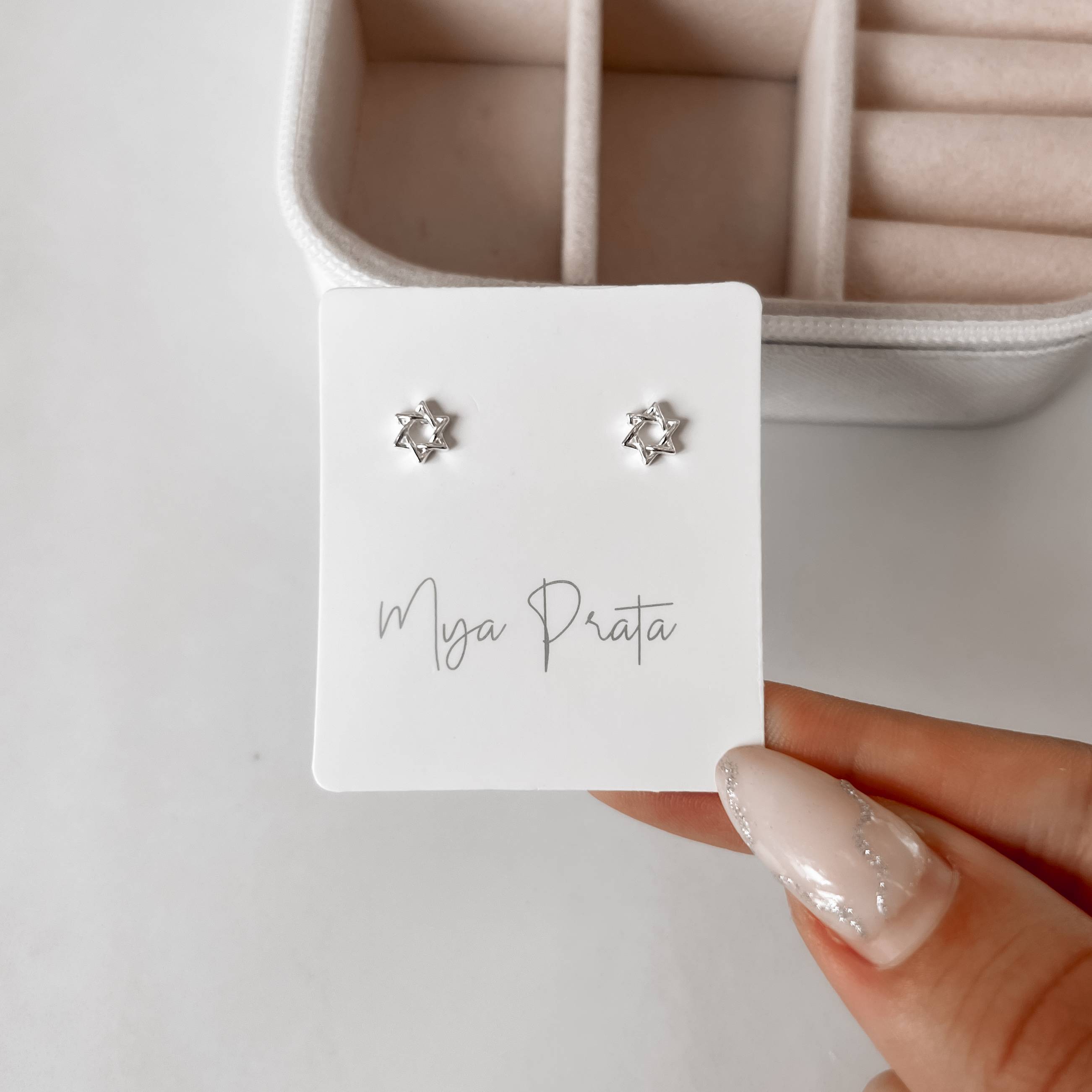 Brinco estrela de Davi 6mm