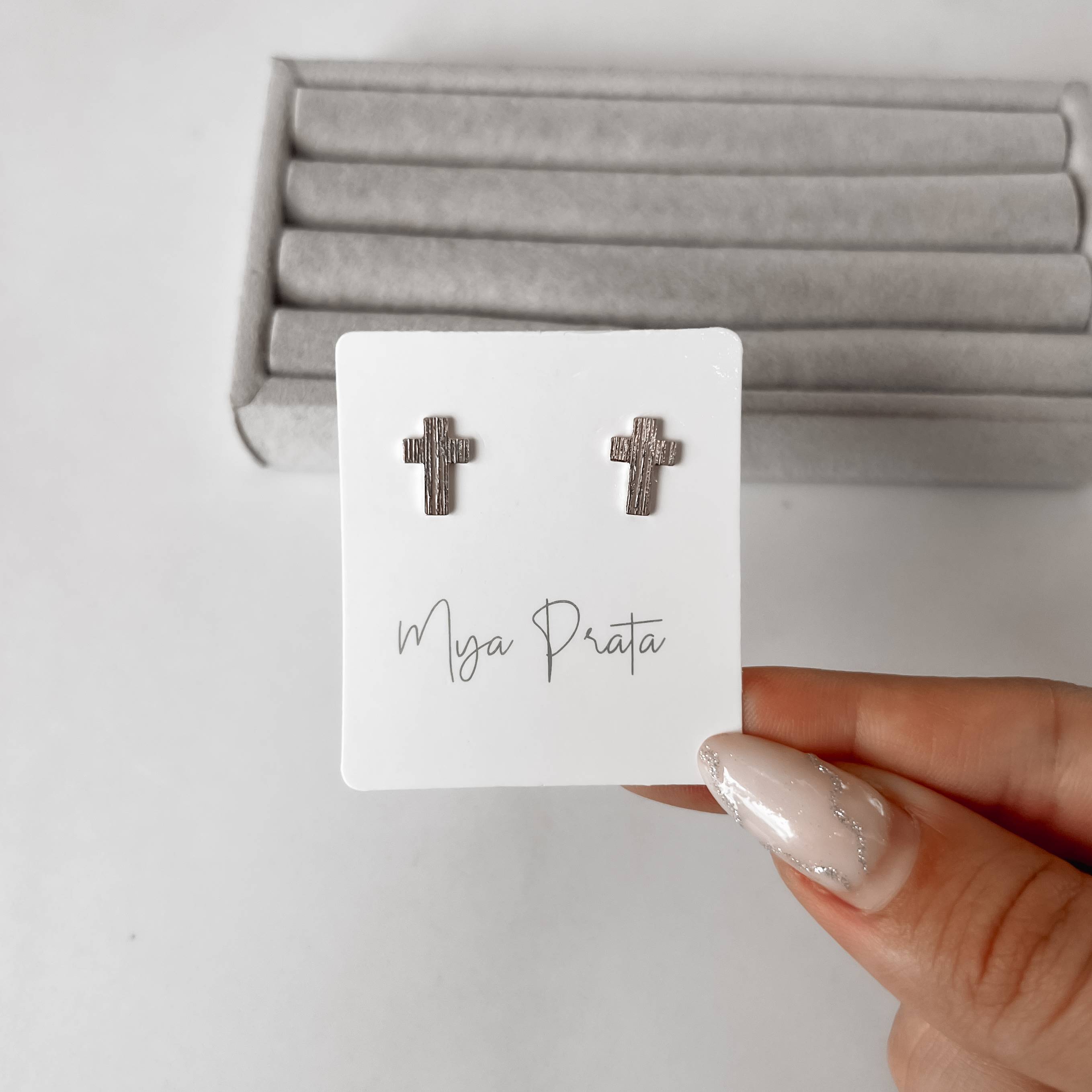 Imagem Secundária Brinco cruz com vinco 10mm