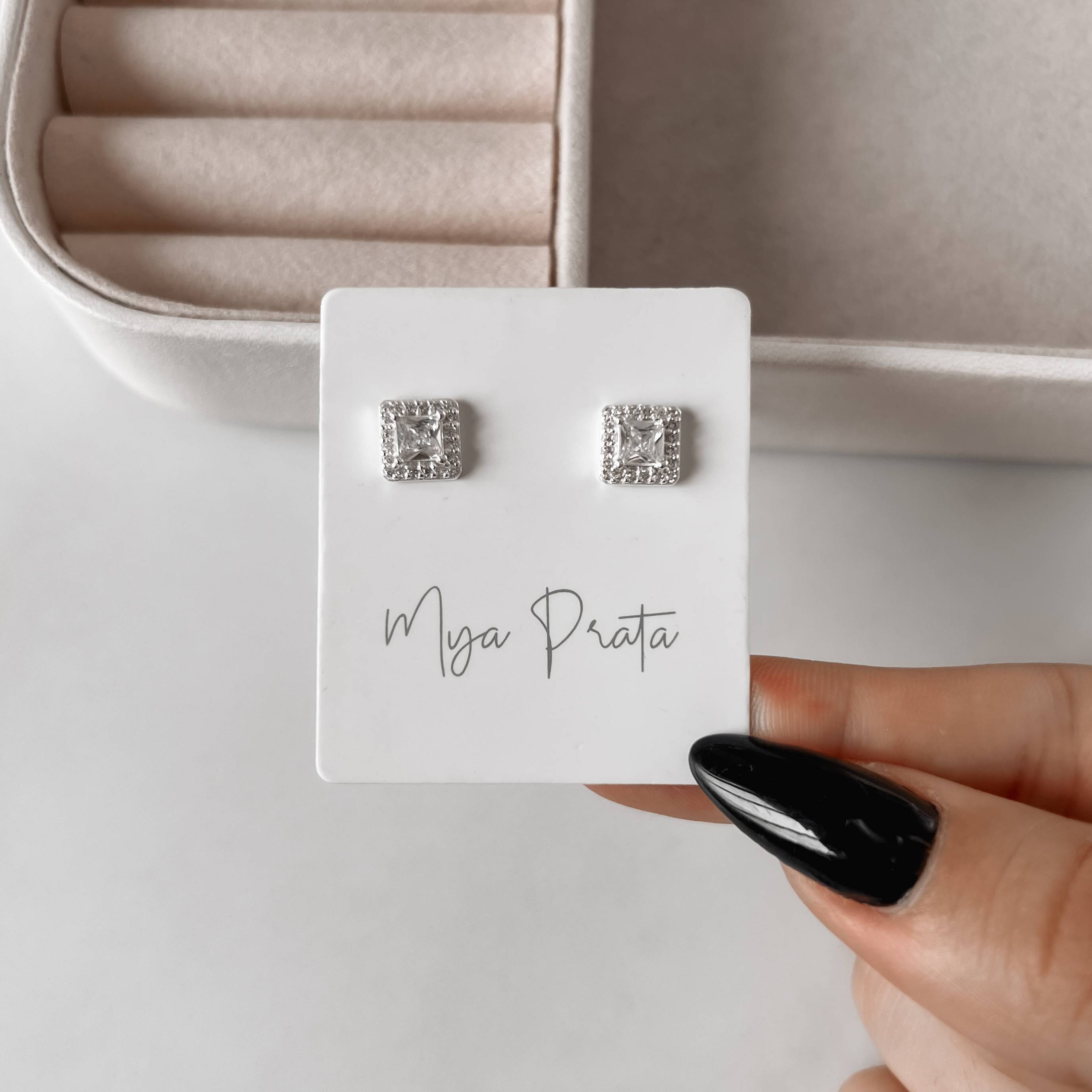 Imagem Secundária Brinco zircônia quadrada com cravejado 7mm