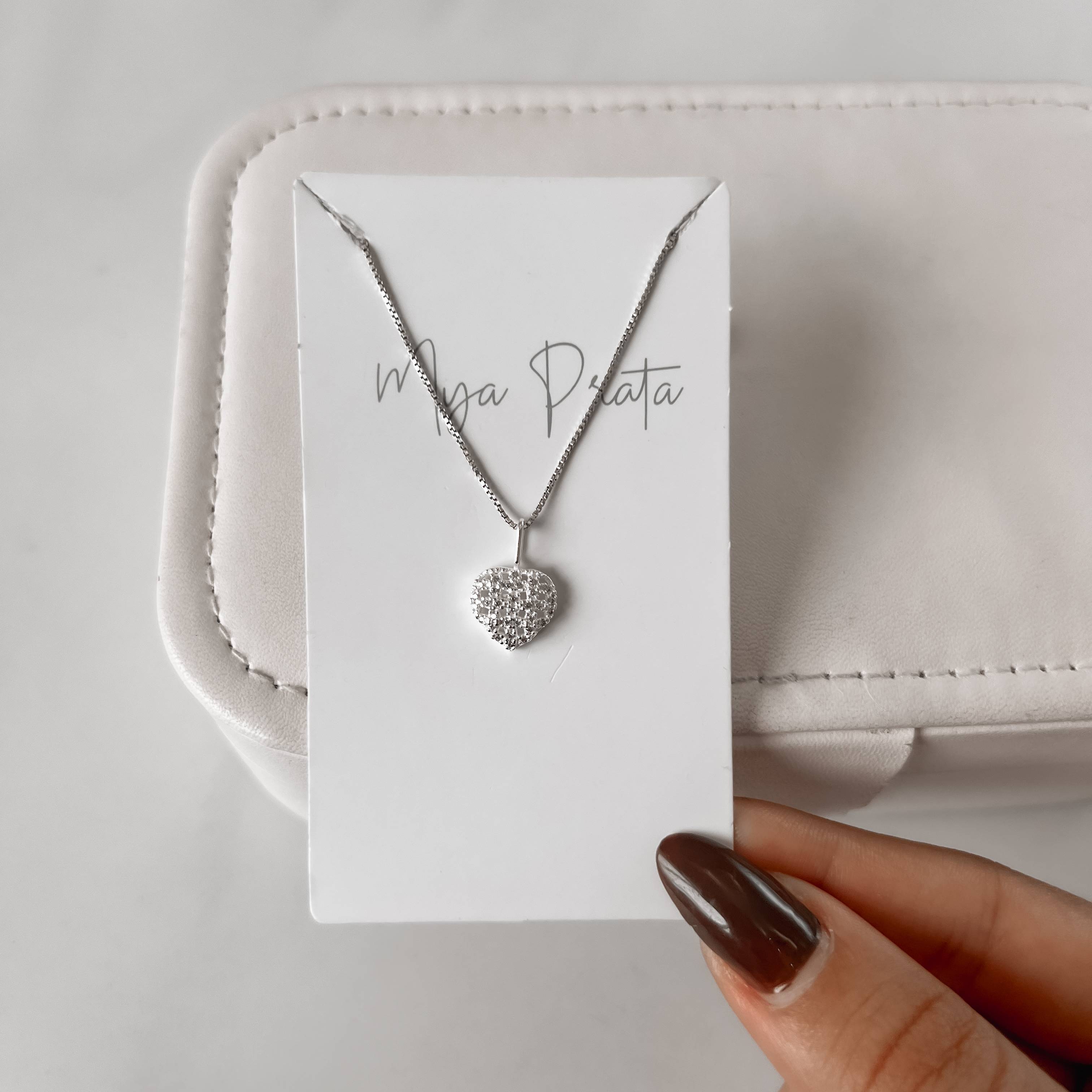 Imagem Secundária Colar pingente coração rendado cravejado 14mm 45cm