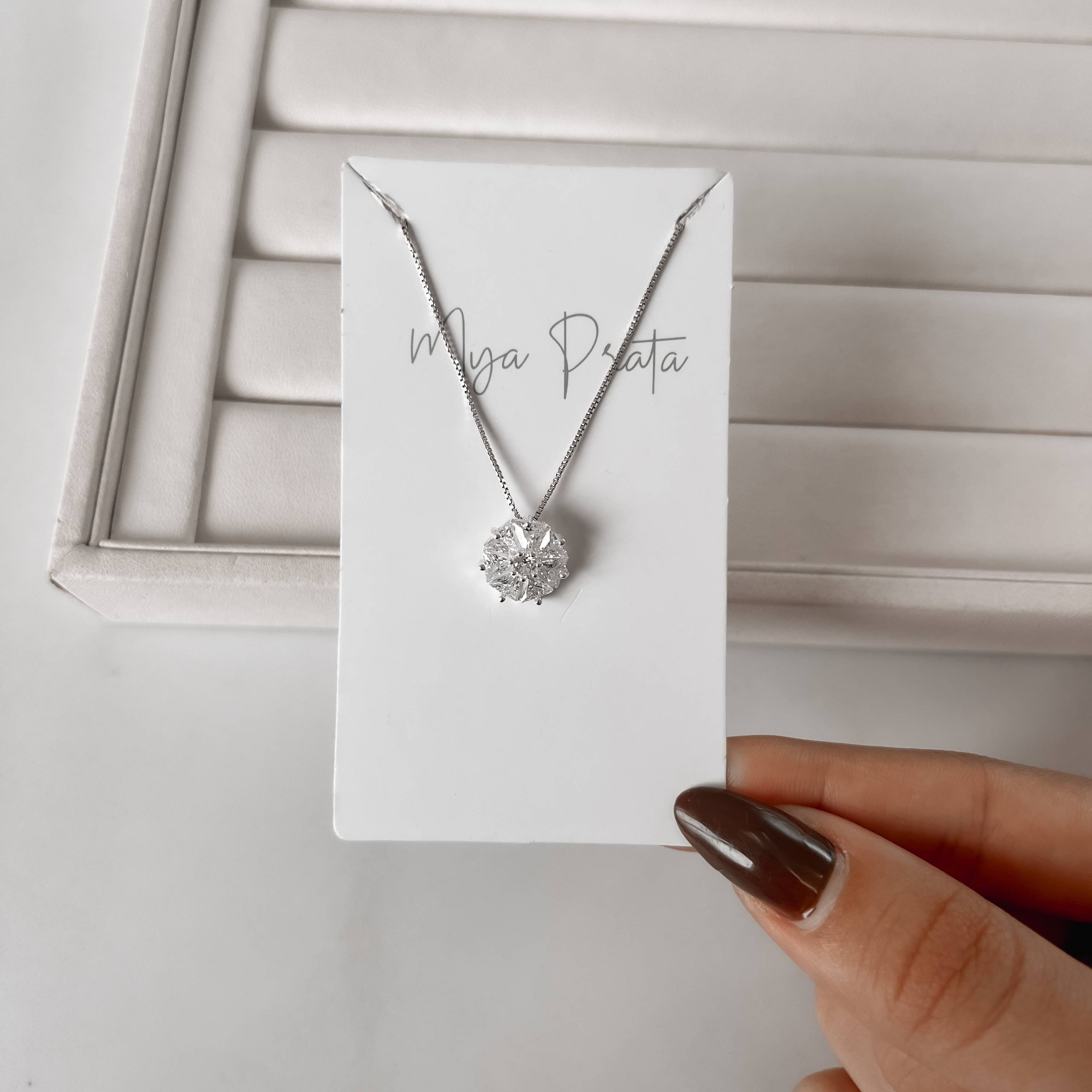 Imagem Colar flor cravejada trabalhada 15mm 45cm