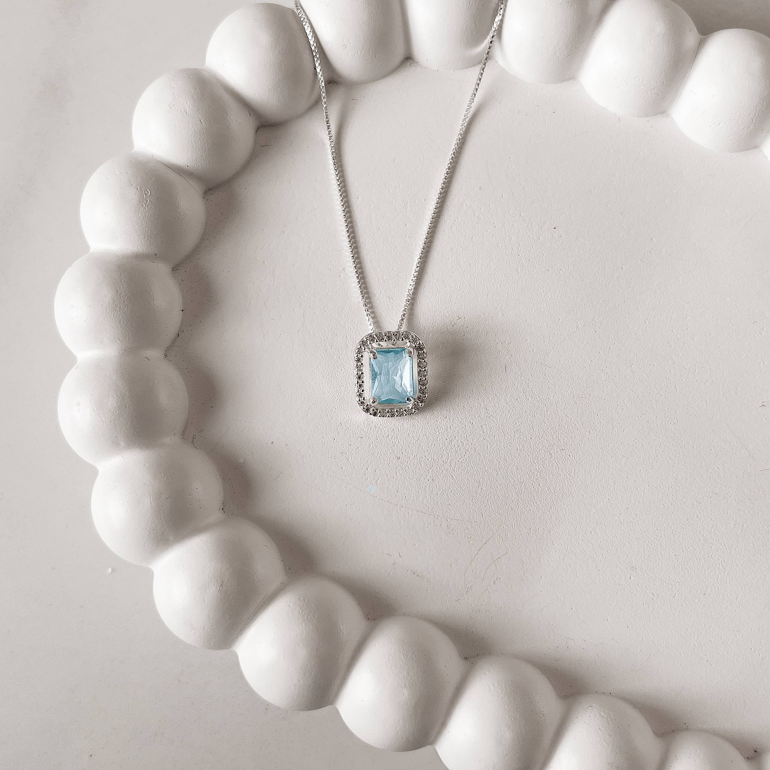 Imagem Colar zircônia retangular azul claro com cravejado 13mm 45cm